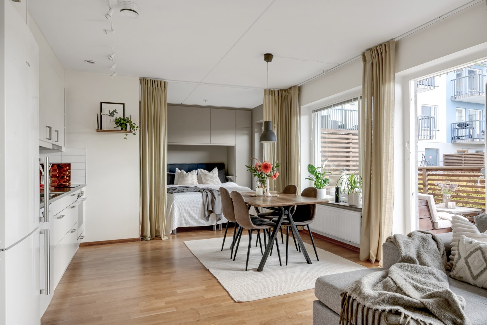 Bostadsbild från Råbyvägen 86, Till salu i Kapellgärdet, Uppsala