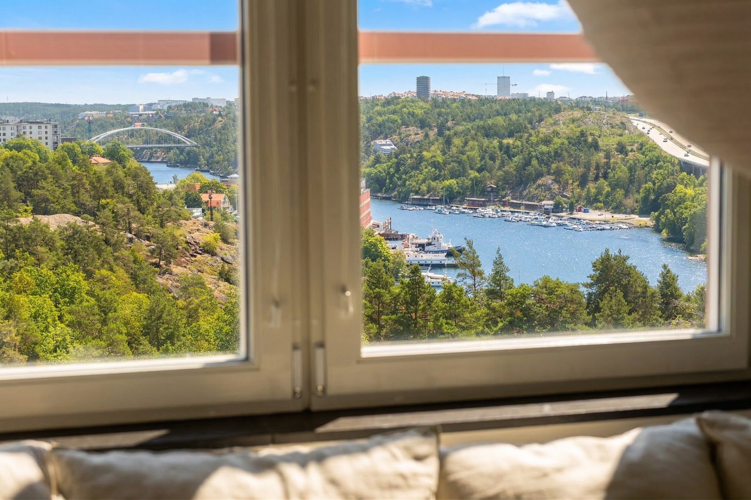 Bostadsbild från Henriksdalsringen 109, Till salu i Henriksdalsberget, Nacka