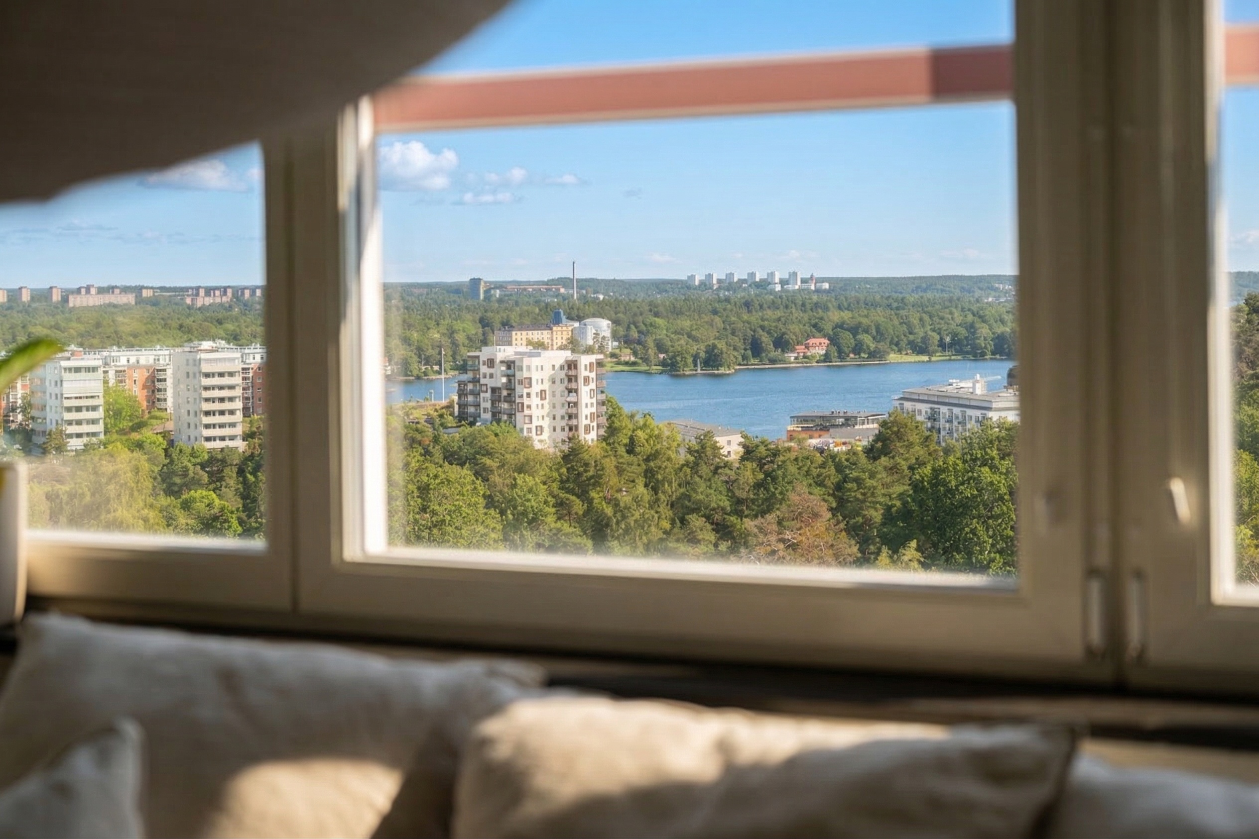 Bostadsbild från Henriksdalsringen 109, Till salu i Henriksdalsberget, Nacka