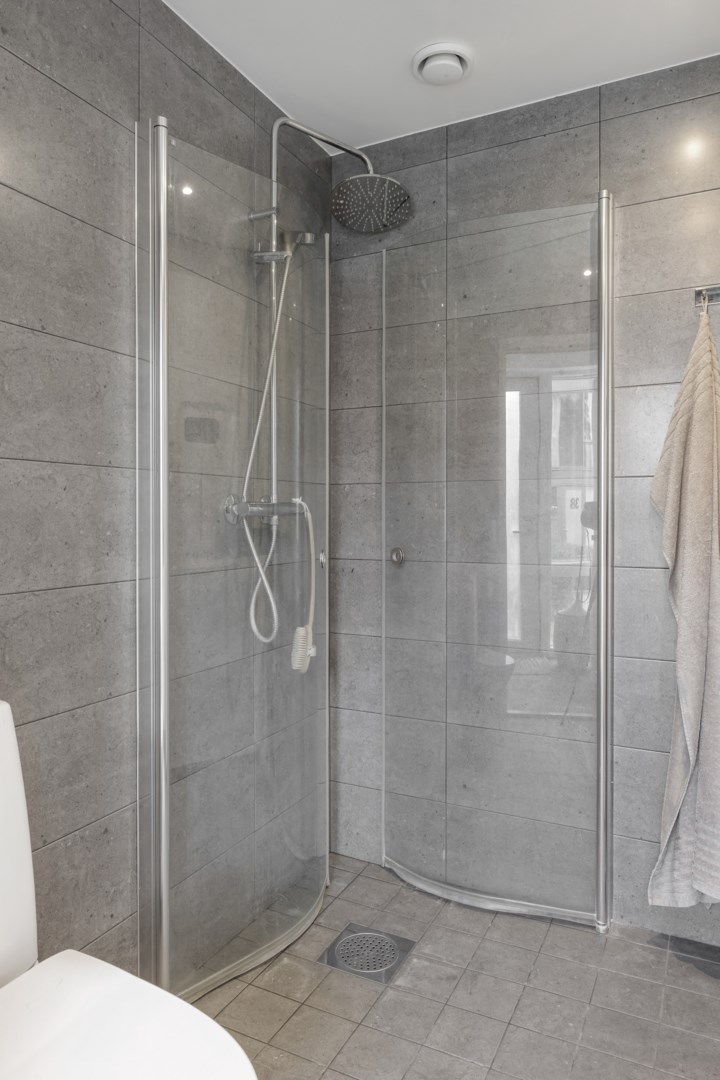 Bostadsbild från Böljemolnsvägen 53, Till salu i Fullerö, Uppsala