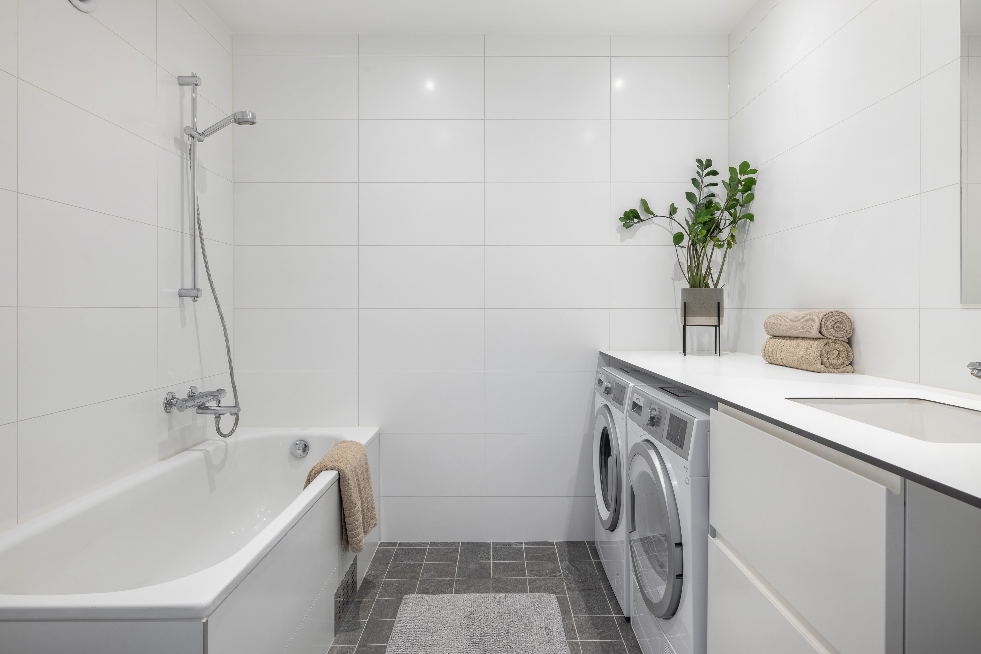 Bostadsbild från Böljemolnsvägen 53, Såld i Fullerö, Uppsala