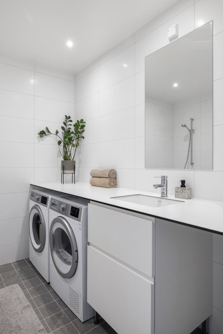 Bostadsbild från Böljemolnsvägen 53, Till salu i Fullerö, Uppsala