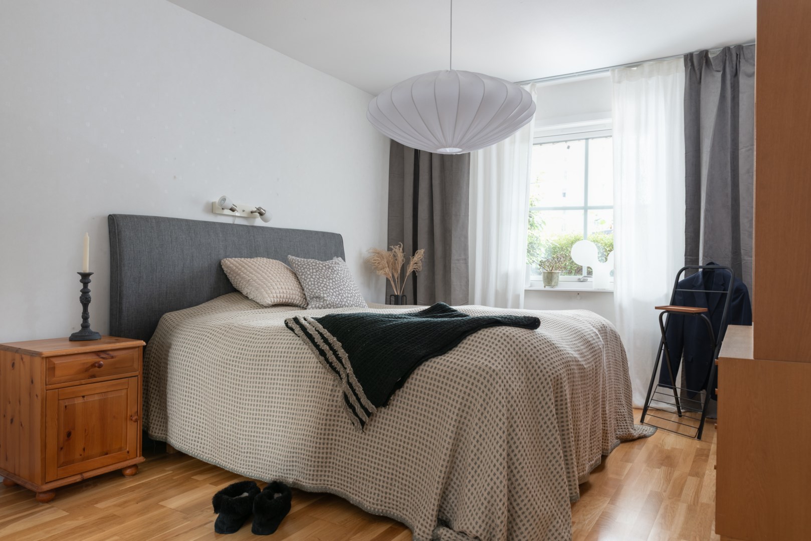 Bostadsbild från Fogdegatan 1A, Till salu i Karlsdal, Västerås