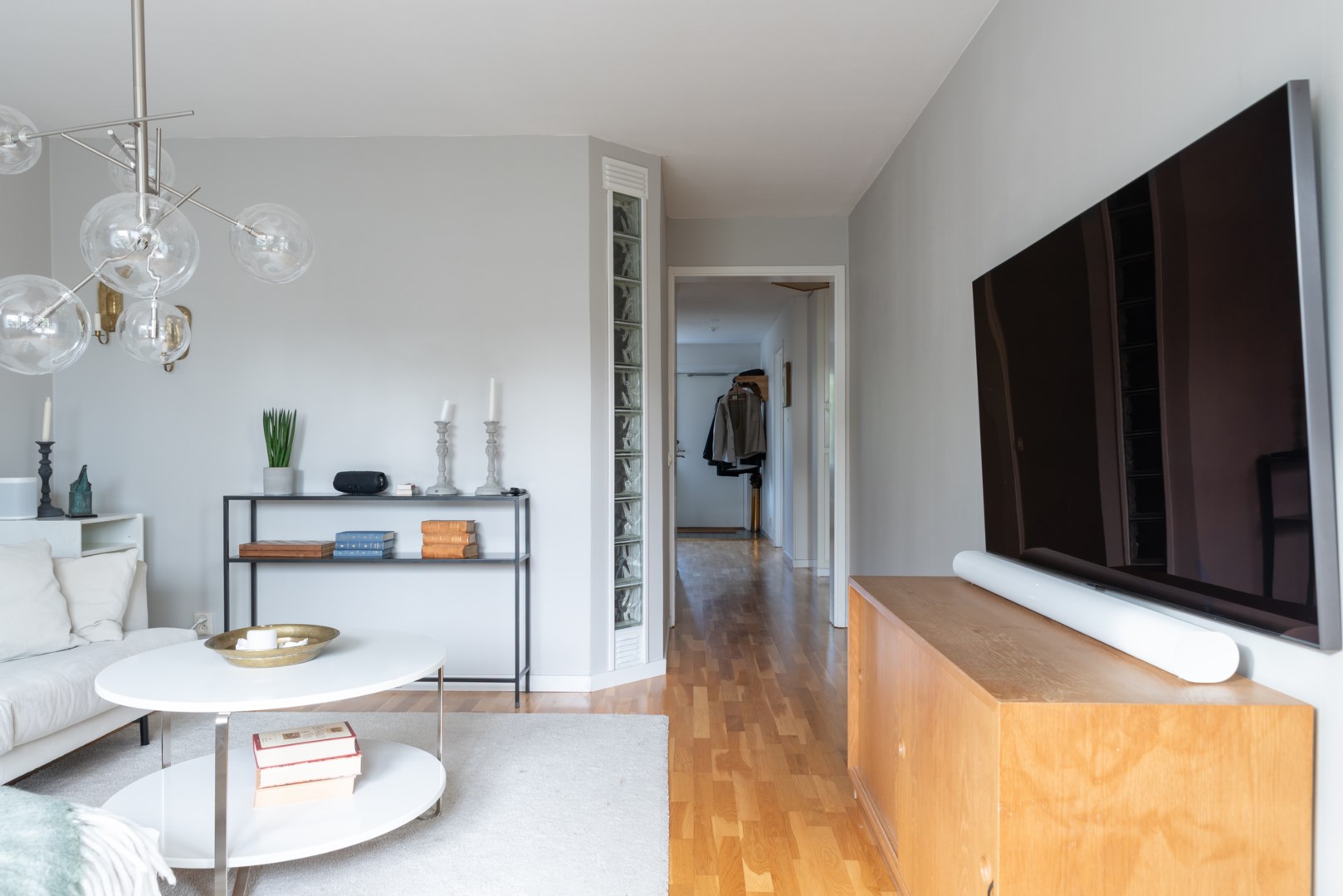 Bostadsbild från Fogdegatan 1A, Till salu i Karlsdal, Västerås