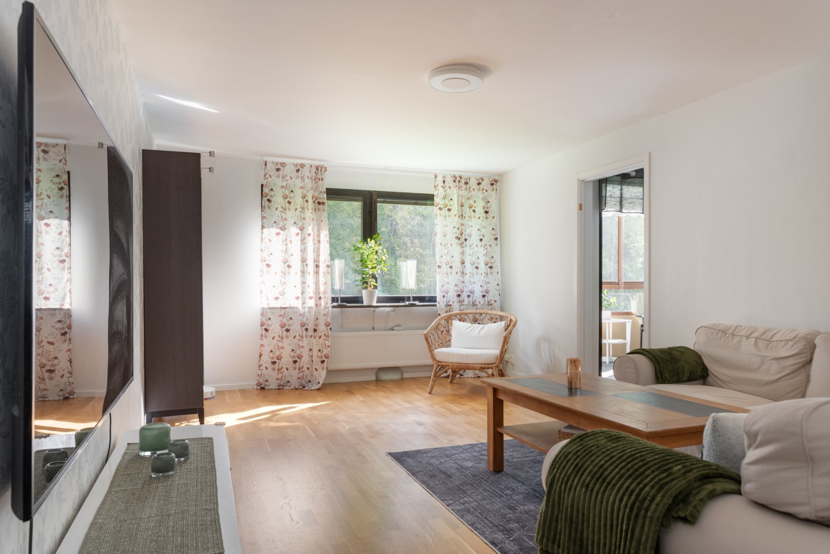 Bostadsbild från Släggkastargatan 11, Såld i Rönnby, Västerås