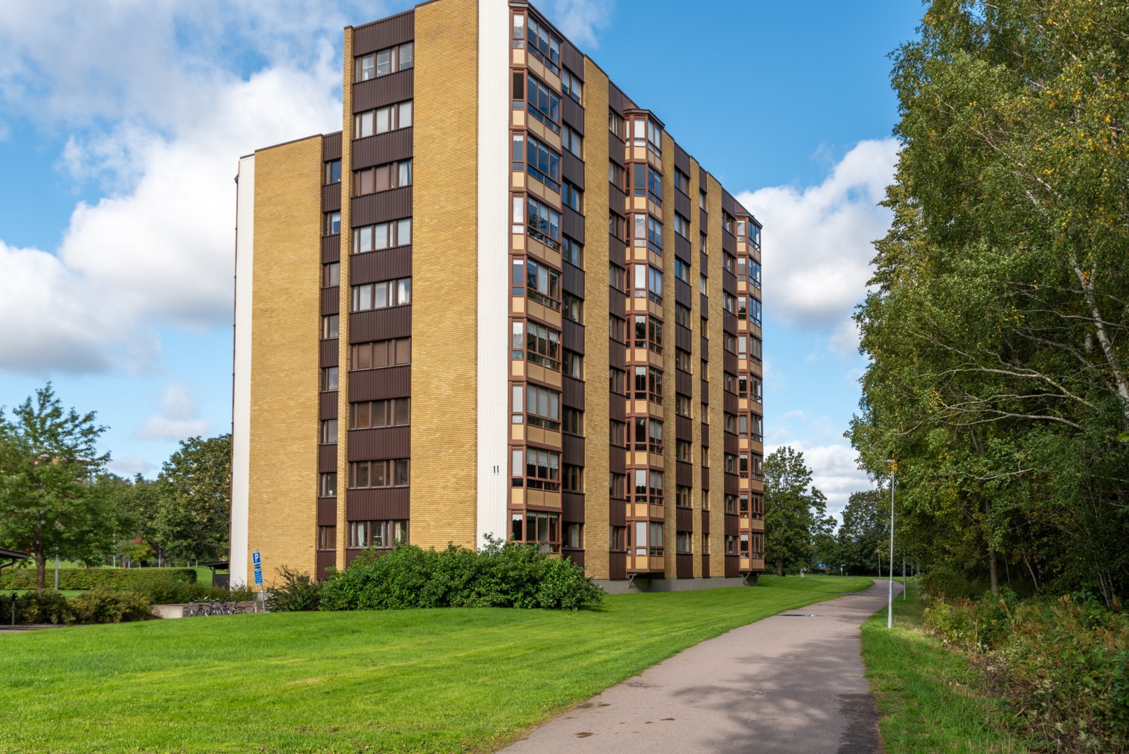 Bostadsbild från Släggkastargatan 11, Såld i Rönnby, Västerås
