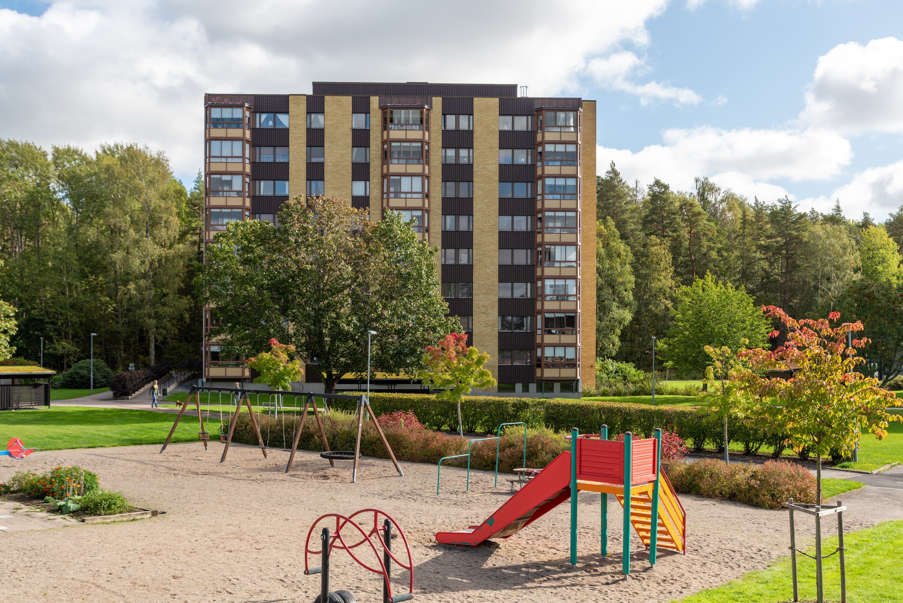 Bostadsbild från Släggkastargatan 11, Såld i Rönnby, Västerås