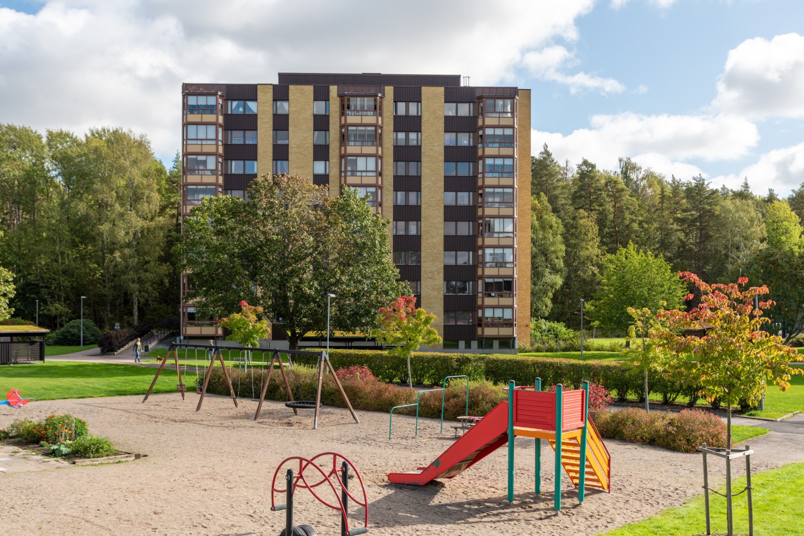 Bostadsbild från Släggkastargatan 11, Såld i Rönnby, Västerås