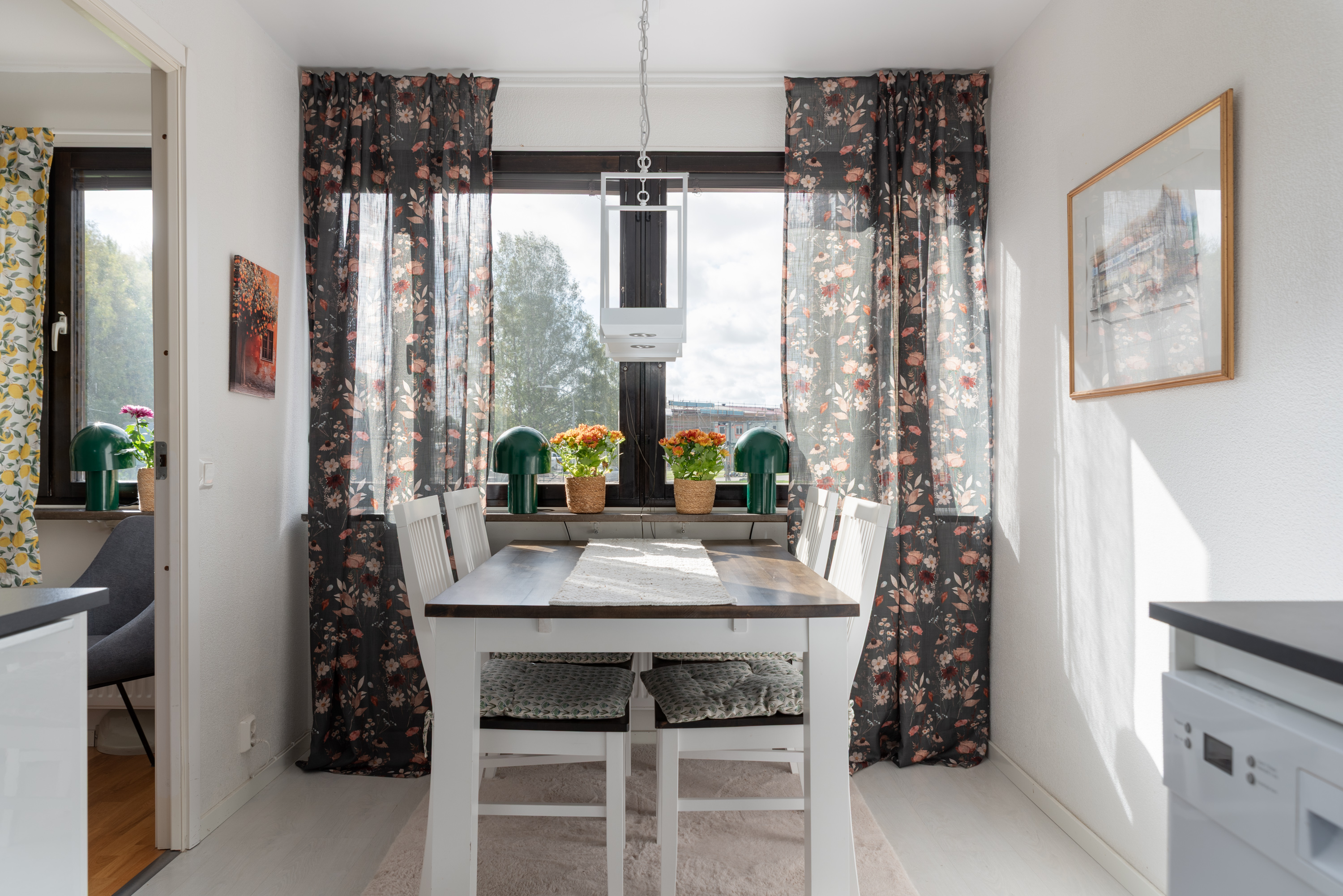 Bostadsbild från Släggkastargatan 11, Såld i Rönnby, Västerås