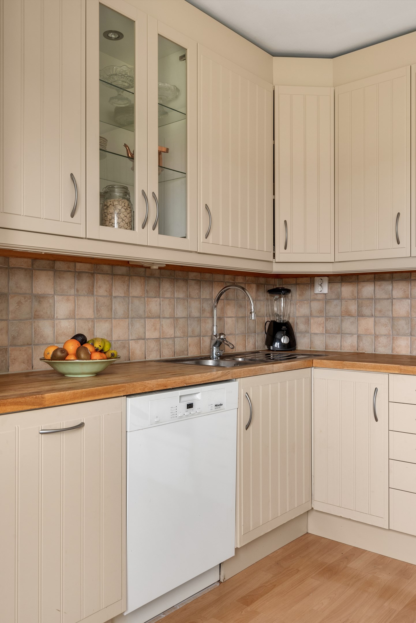 Bostadsbild från Vangsbyvägen 38, Kommande i Vänge, Uppsala