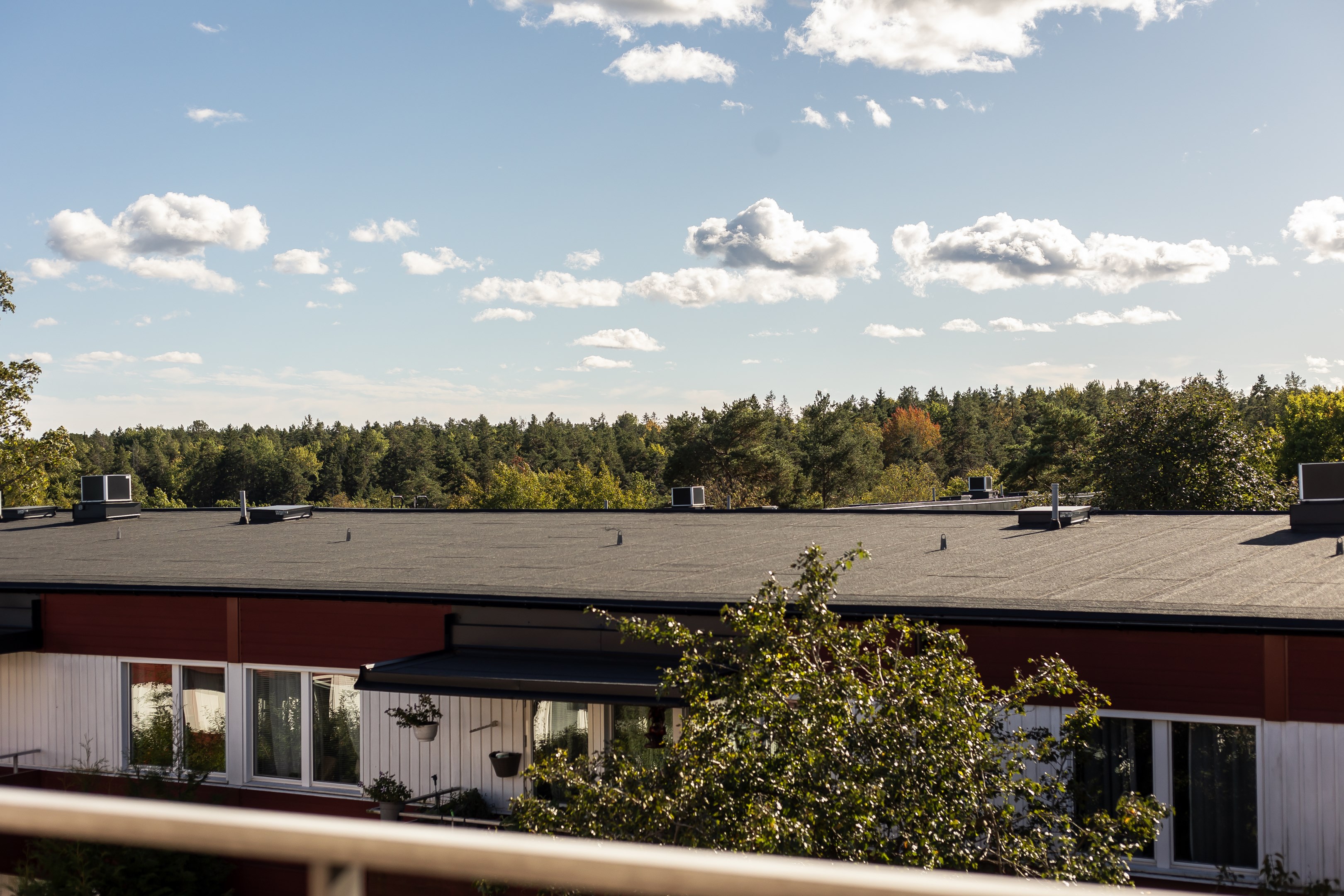 Bostadsbild från Ljuskärrsvägen 37, Kommande i Ljuskärrsberget - Saltsjöbaden, Nacka