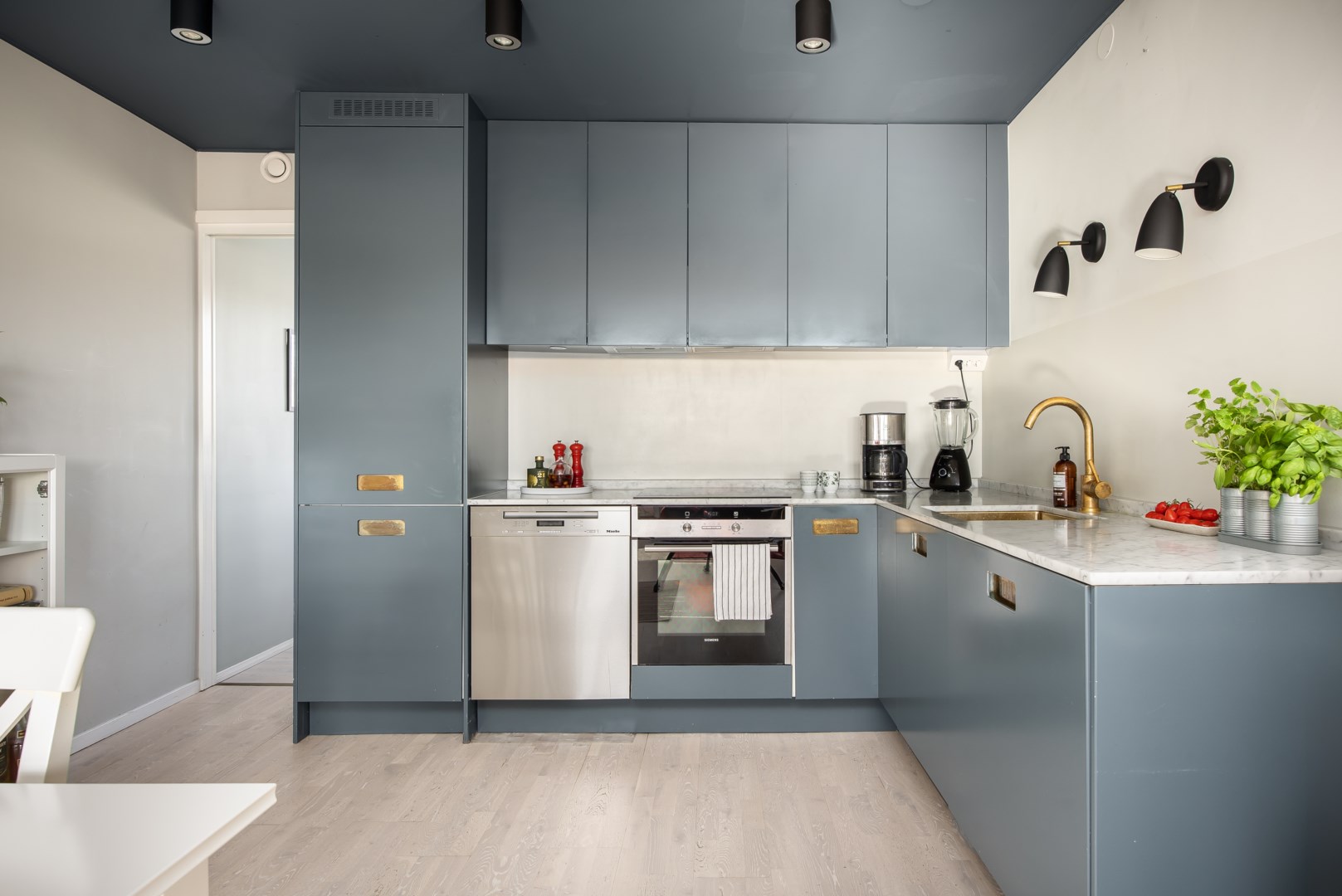 Bostadsbild från Ljuskärrsvägen 37, Kommande i Ljuskärrsberget - Saltsjöbaden, Nacka