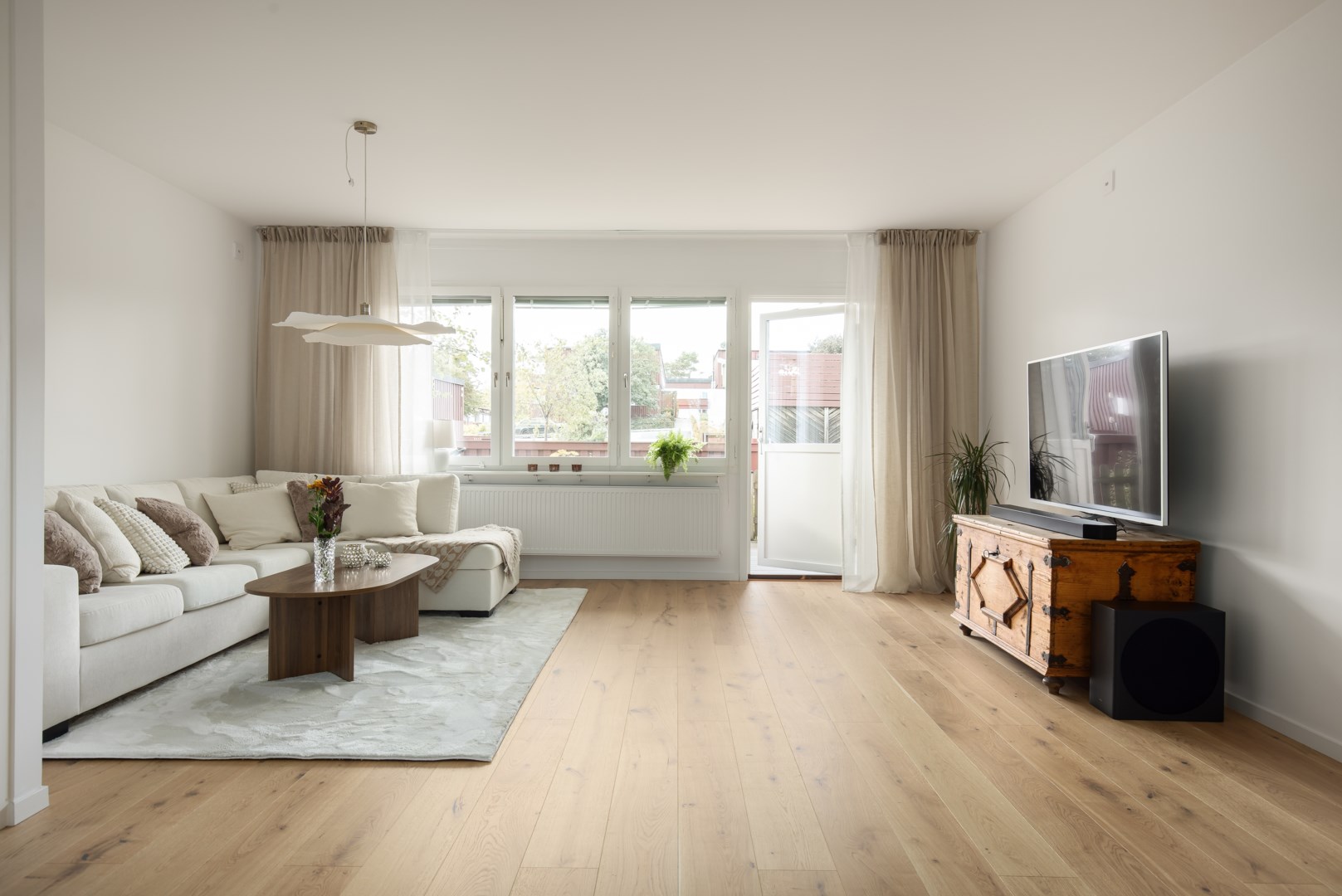 Bostadsbild från Ljuskärrsvägen 38, Till salu i Ljuskärrsberget - Saltsjöbaden, Nacka