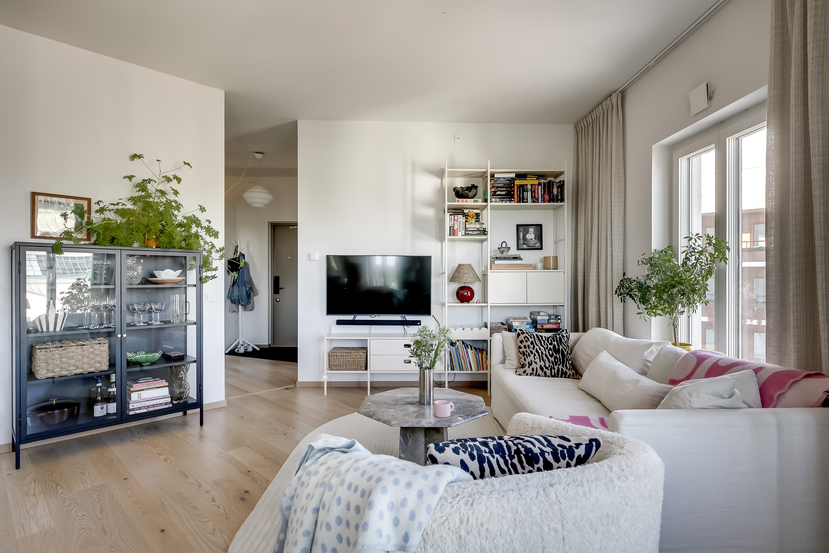 Bostadsbild från Nya gatan 1, Till salu i Nacka Forum, Nacka