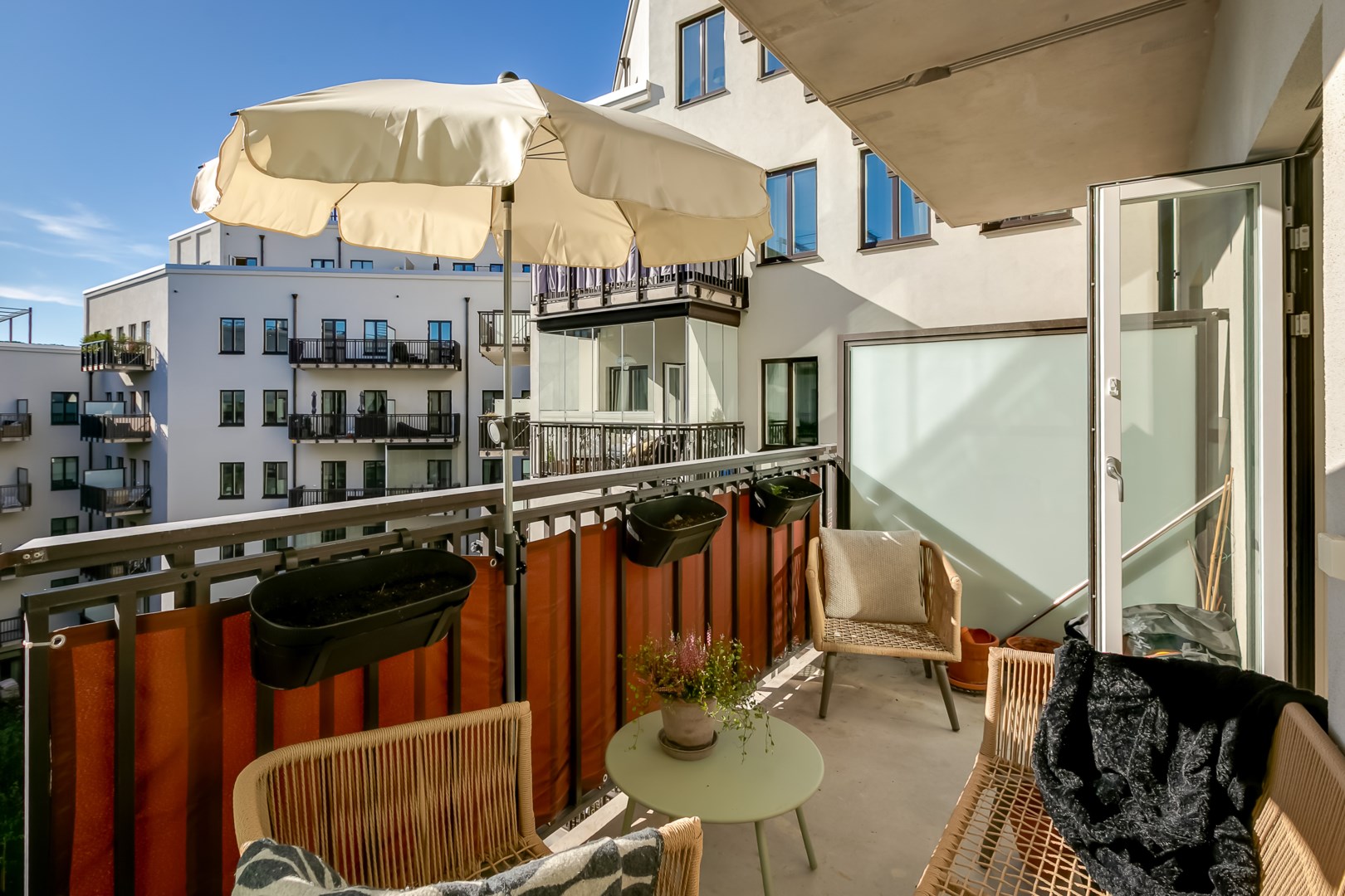 Bostadsbild från Nya gatan 1, Till salu i Nacka Forum, Nacka