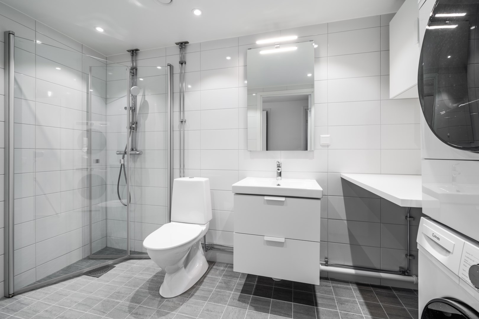 Bostadsbild från Störtloppsvägen 7, Till salu i Väsjön, Sollentuna