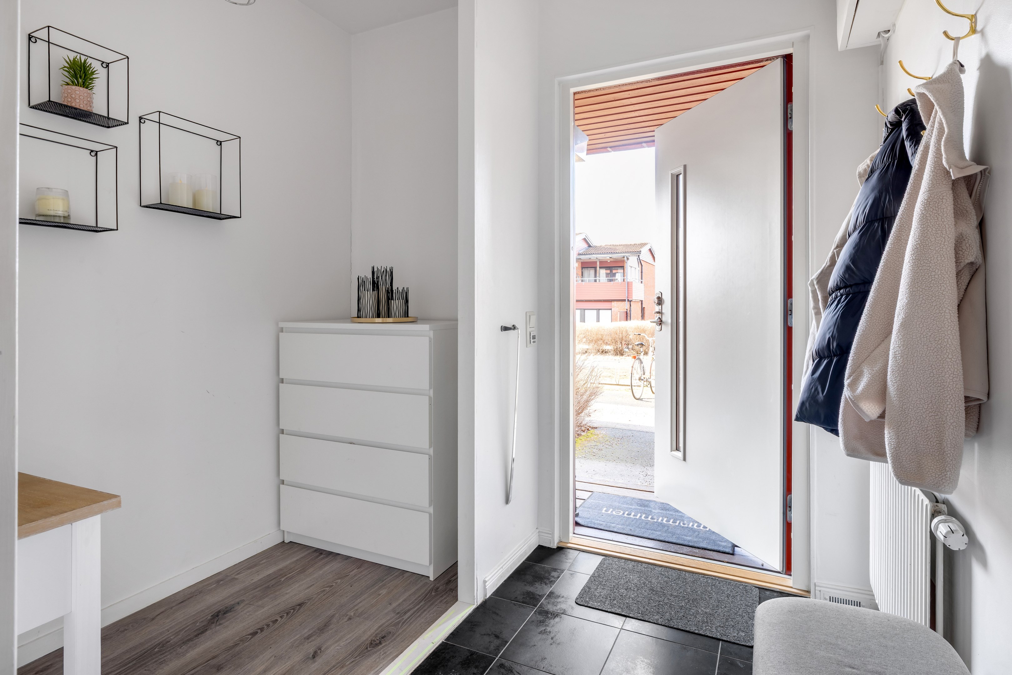 Bostadsbild från Vangsbyvägen 70, Till salu i Vänge, Uppsala