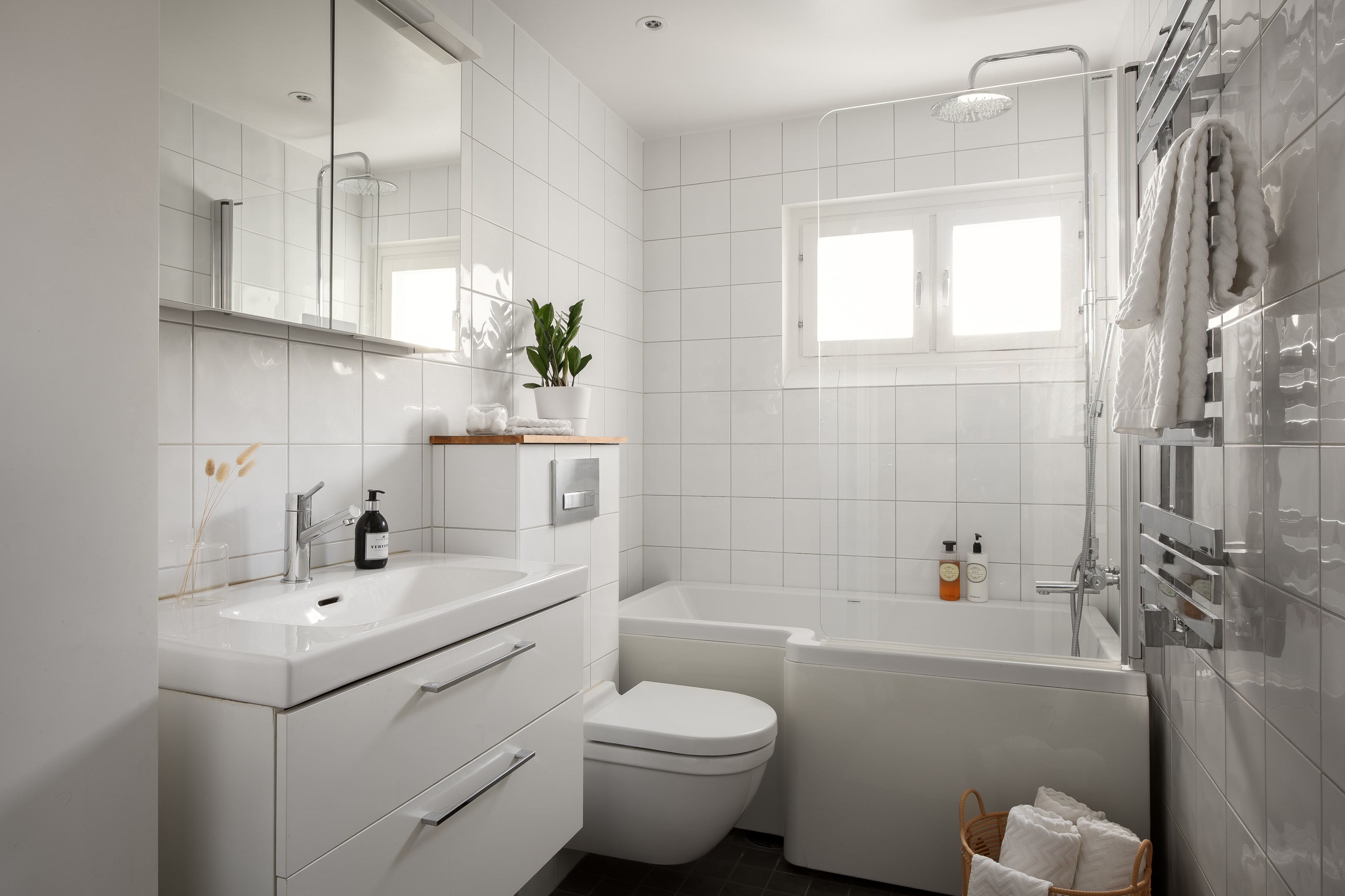 Bostadsbild från Fyrspannsvägen 39, Såld i Jarlaberg, Nacka