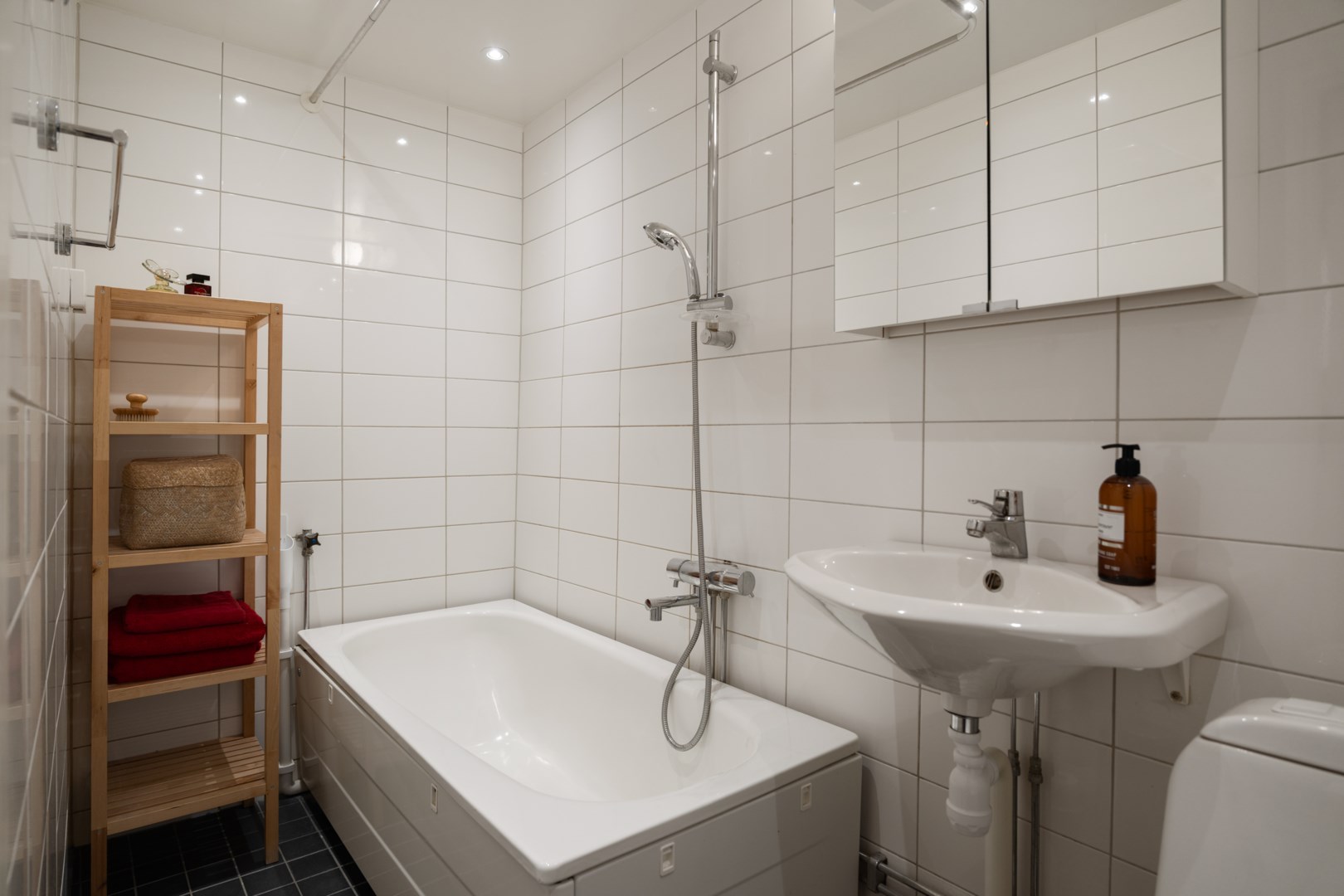 Bostadsbild från Alphyddevägen 35, Nacka, Till salu i Alphyddan, Nacka