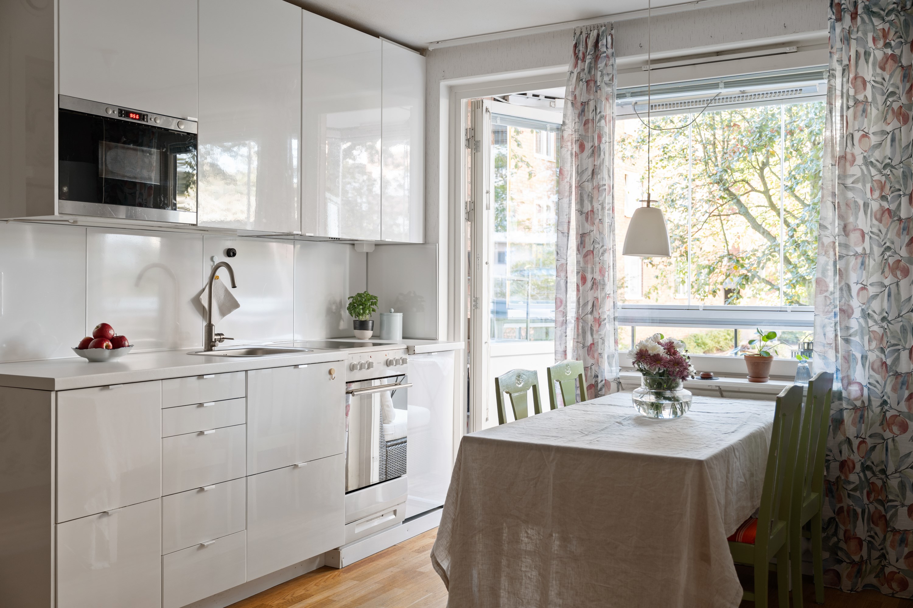 Bostadsbild från Alphyddevägen 35, Nacka, Till salu i Alphyddan, Nacka