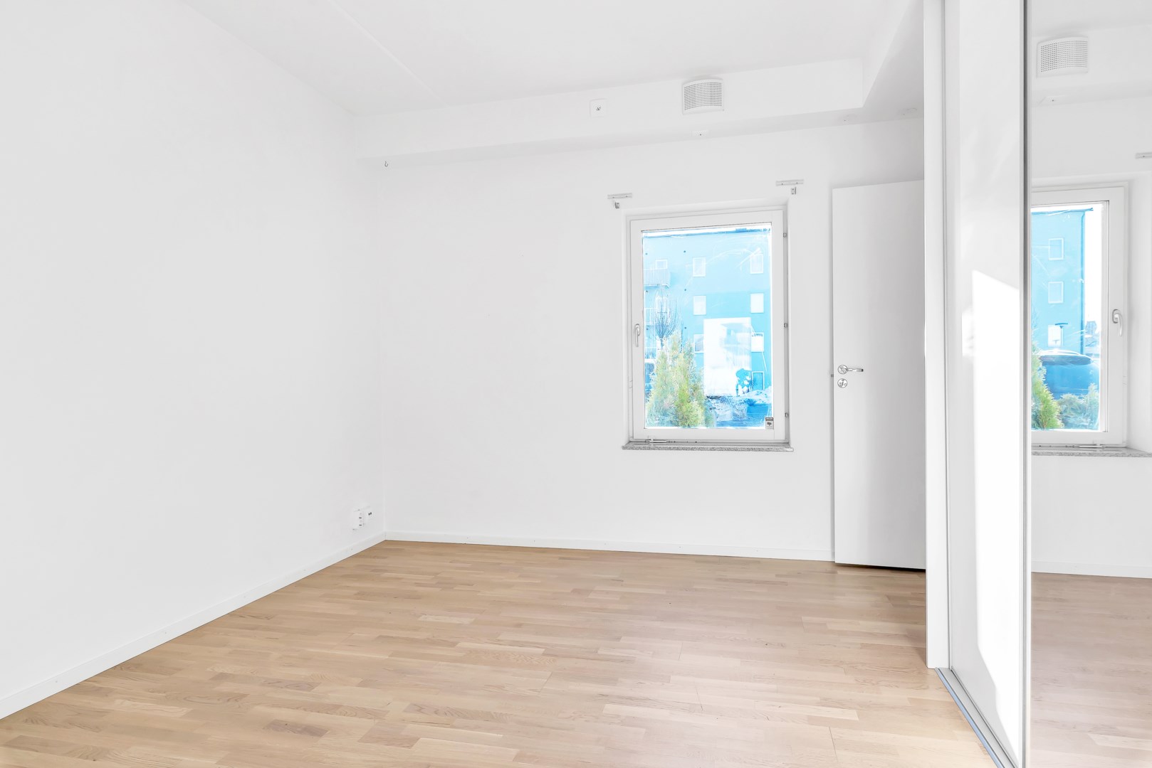 Bostadsbild från Citrinvägen 12, Till salu i Herrhagen, Uppsala