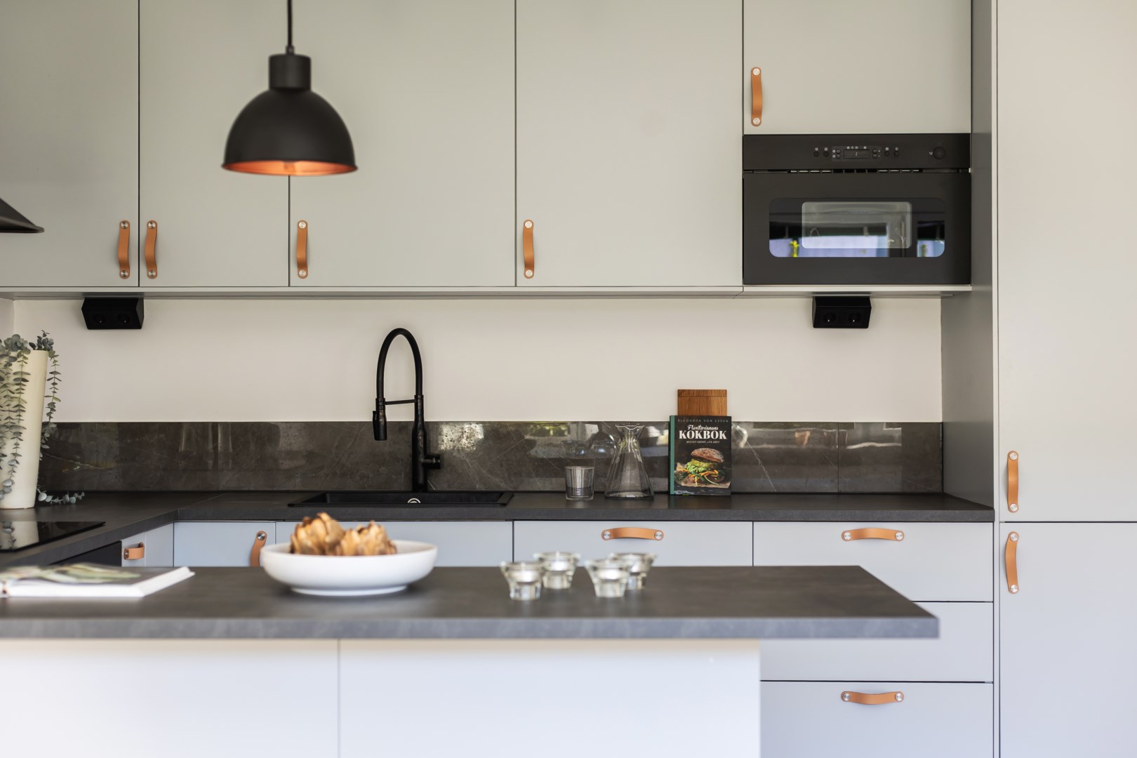 Bostadsbild från Ljuskärrsvägen 78, Kommande i Ljuskärrsberget - Saltsjöbaden, Nacka