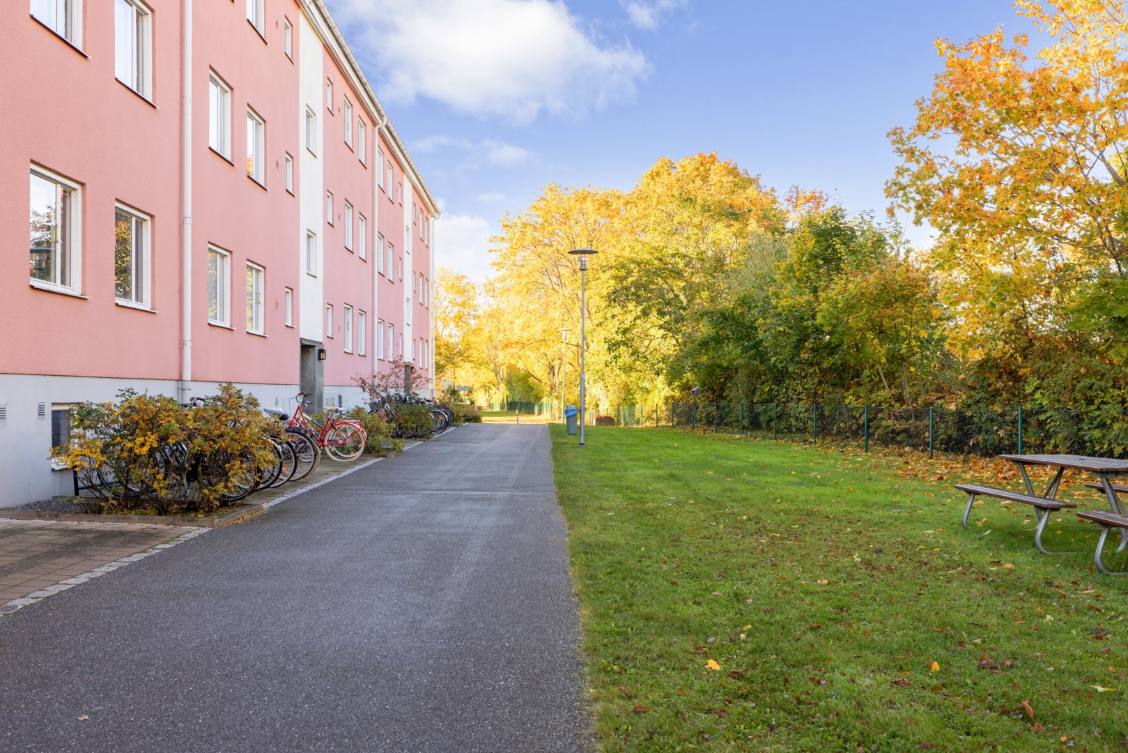 Bostadsbild från Dimgatan 29, Till salu i Gränby, Uppsala