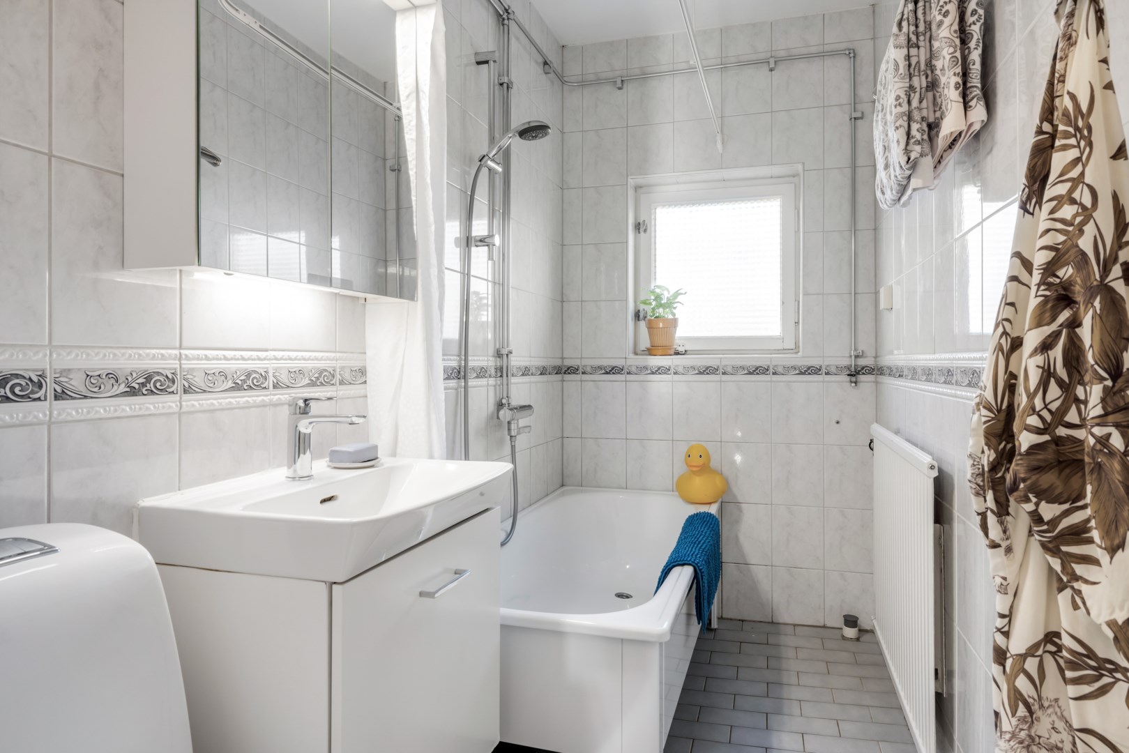 Bostadsbild från Dimgatan 29, Till salu i Gränby, Uppsala