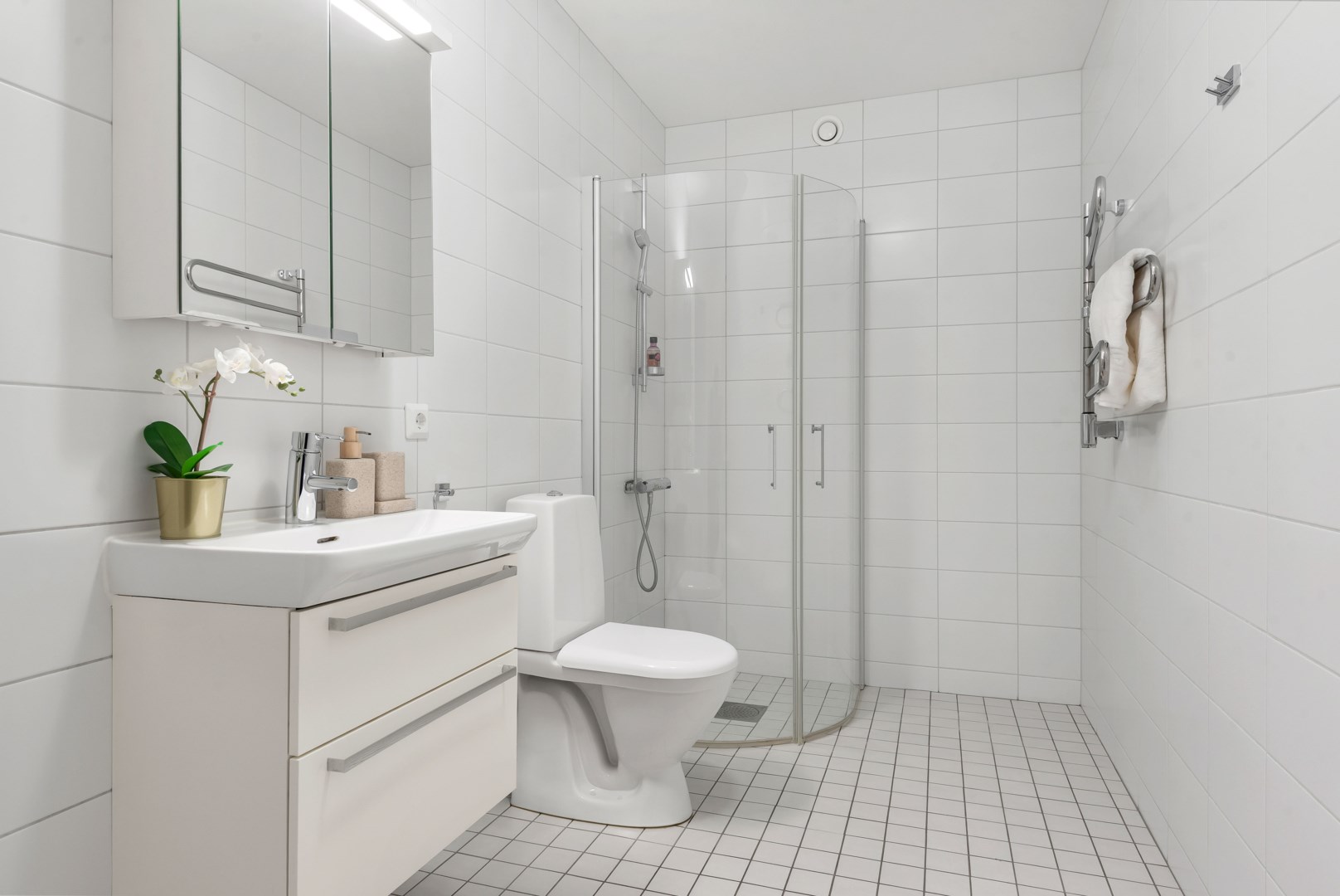 Bostadsbild från Svartbäcksgatan 42D, Till salu i Svartbäcken, Uppsala