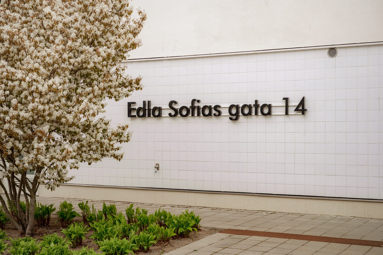 Bostadsbild från Edla Sofias gata 14, Till salu i Gustavsbergs - Porslinskvarteren, Värmdö