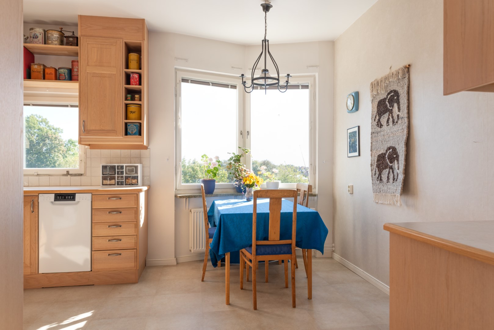 Bostadsbild från Narvavägen 23, Till salu i Krumeluren, Västerås