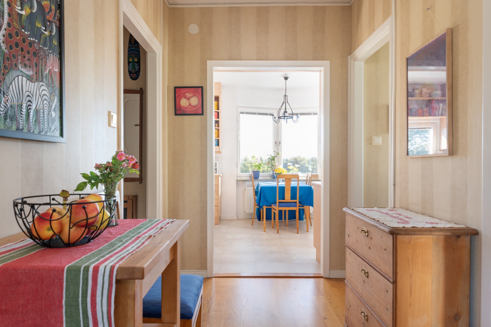 Bostadsbild från Narvavägen 23, Till salu i Krumeluren, Västerås