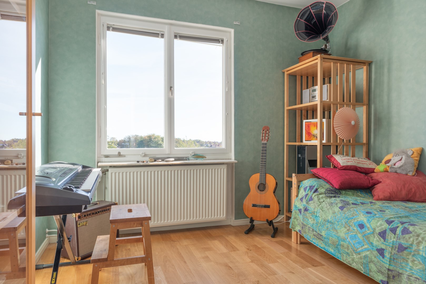 Bostadsbild från Narvavägen 23, Till salu i Krumeluren, Västerås