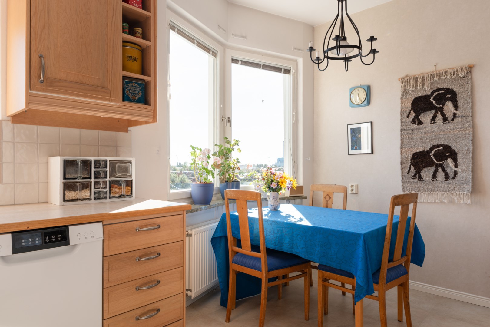 Bostadsbild från Narvavägen 23, Till salu i Krumeluren, Västerås