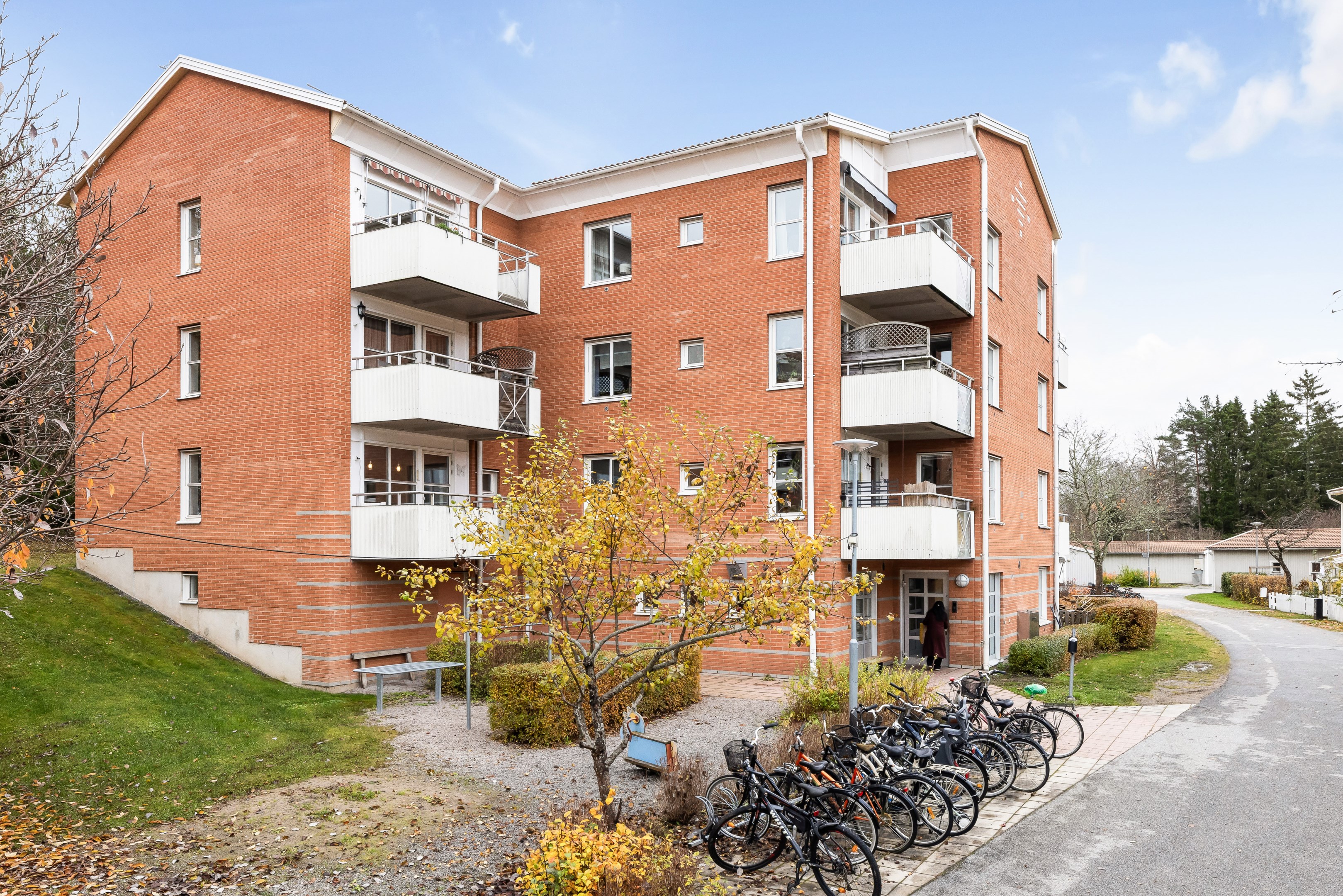 Bostadsbild från Solstrålevägen 147, Till salu i Storvreta, Uppsala