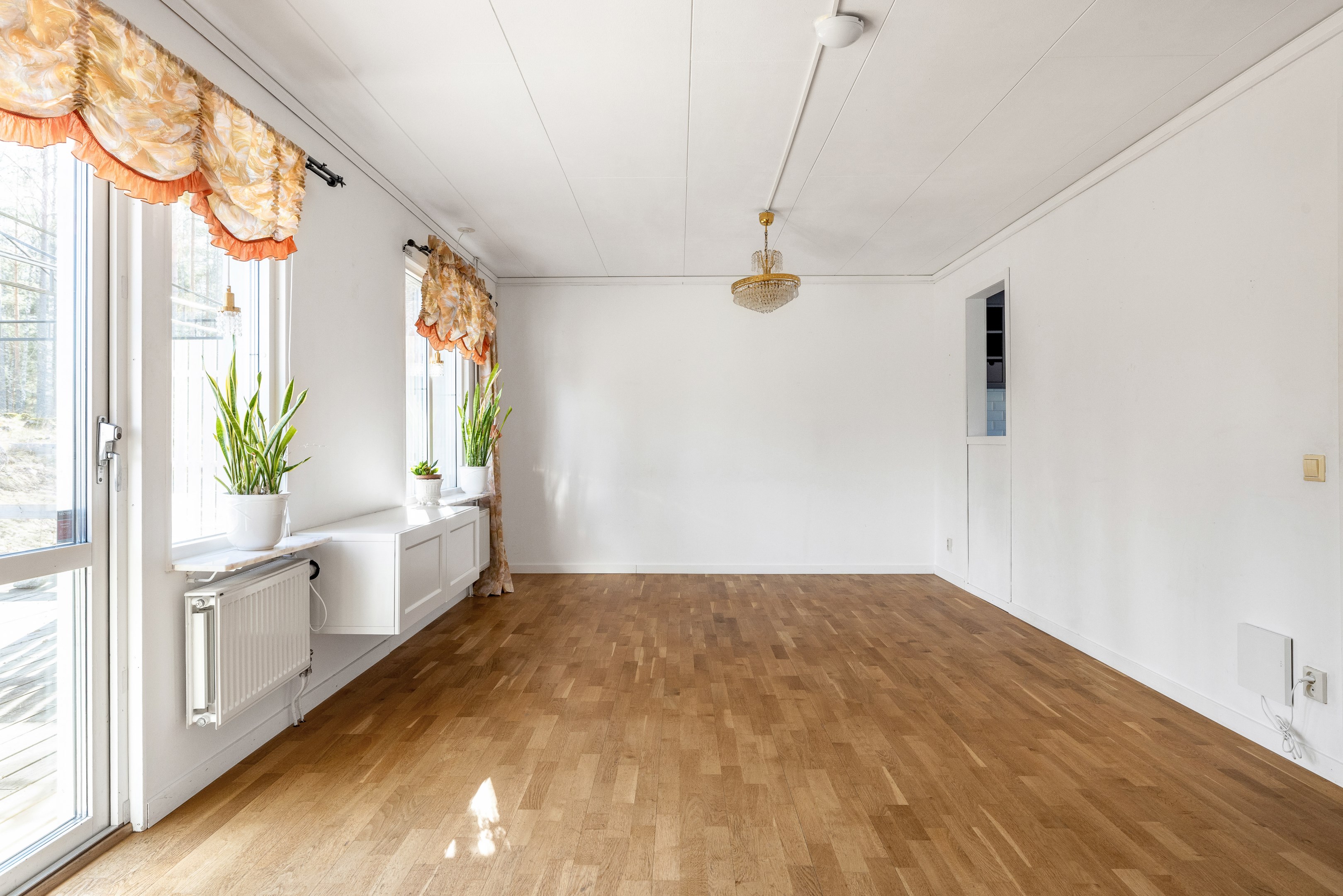 Bostadsbild från Solstrålevägen 115, Till salu i Storvreta, Uppsala