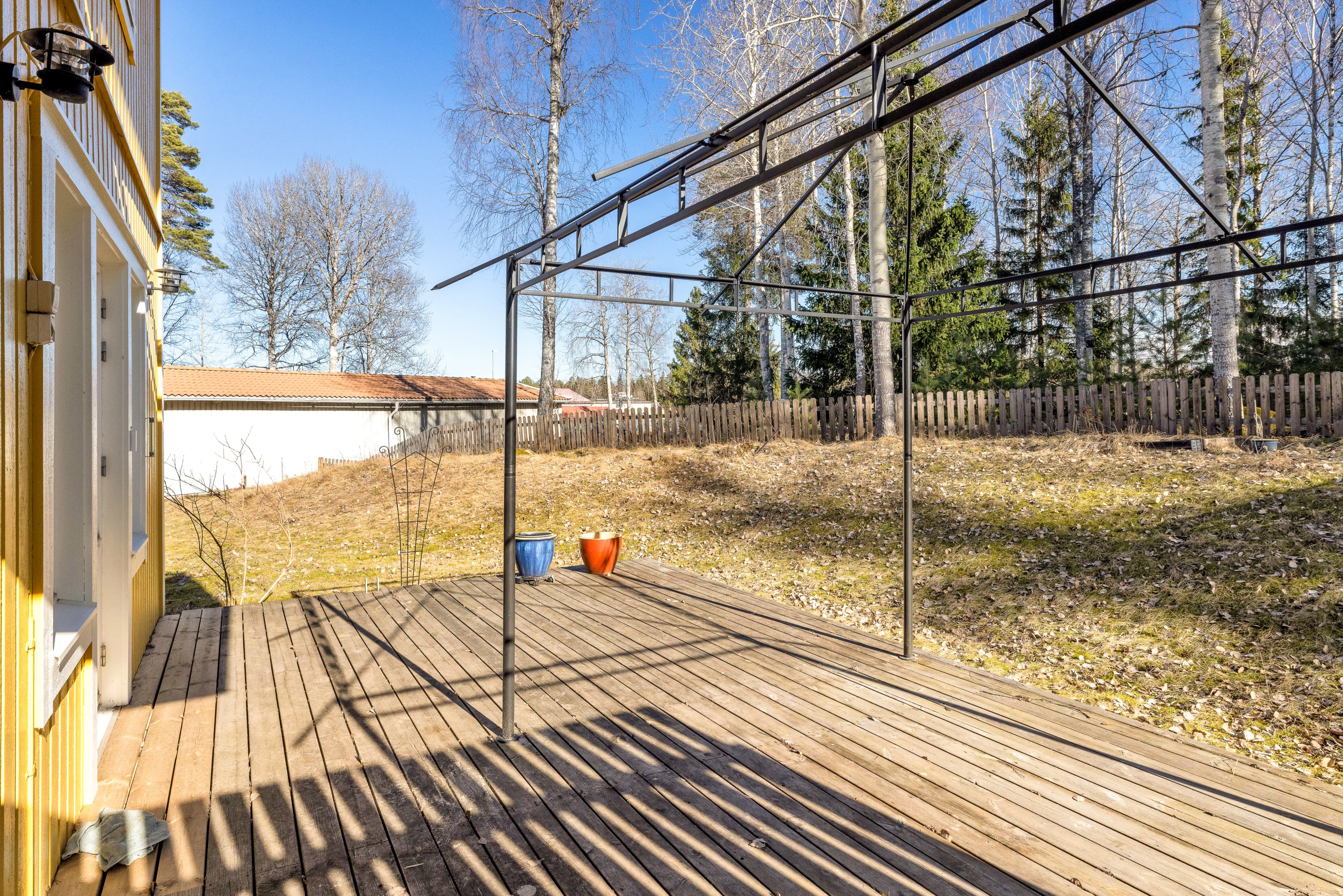 Bostadsbild från Solstrålevägen 115, Till salu i Storvreta, Uppsala