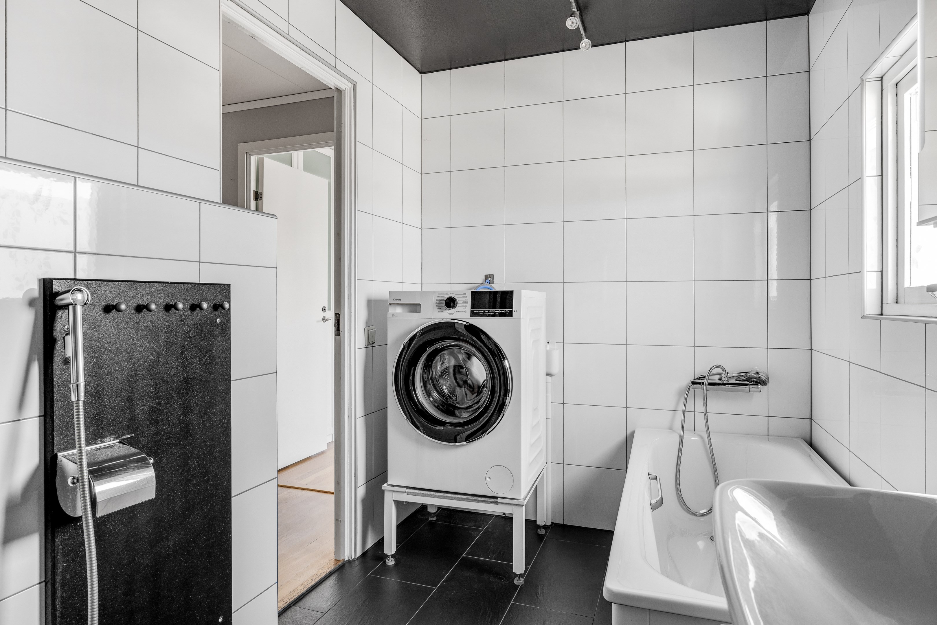 Bostadsbild från Solstrålevägen 115, Till salu i Storvreta, Uppsala