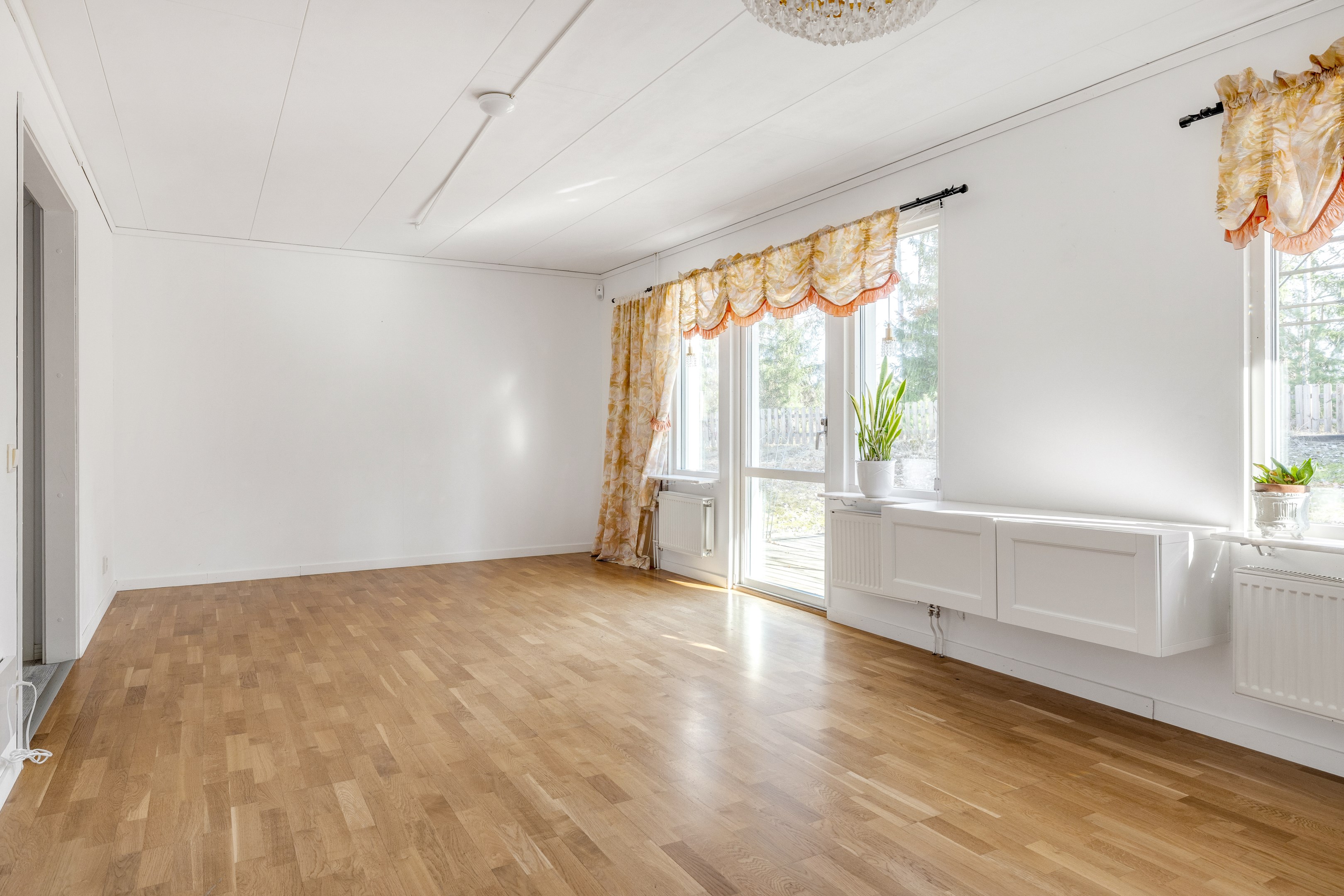 Bostadsbild från Solstrålevägen 115, Till salu i Storvreta, Uppsala