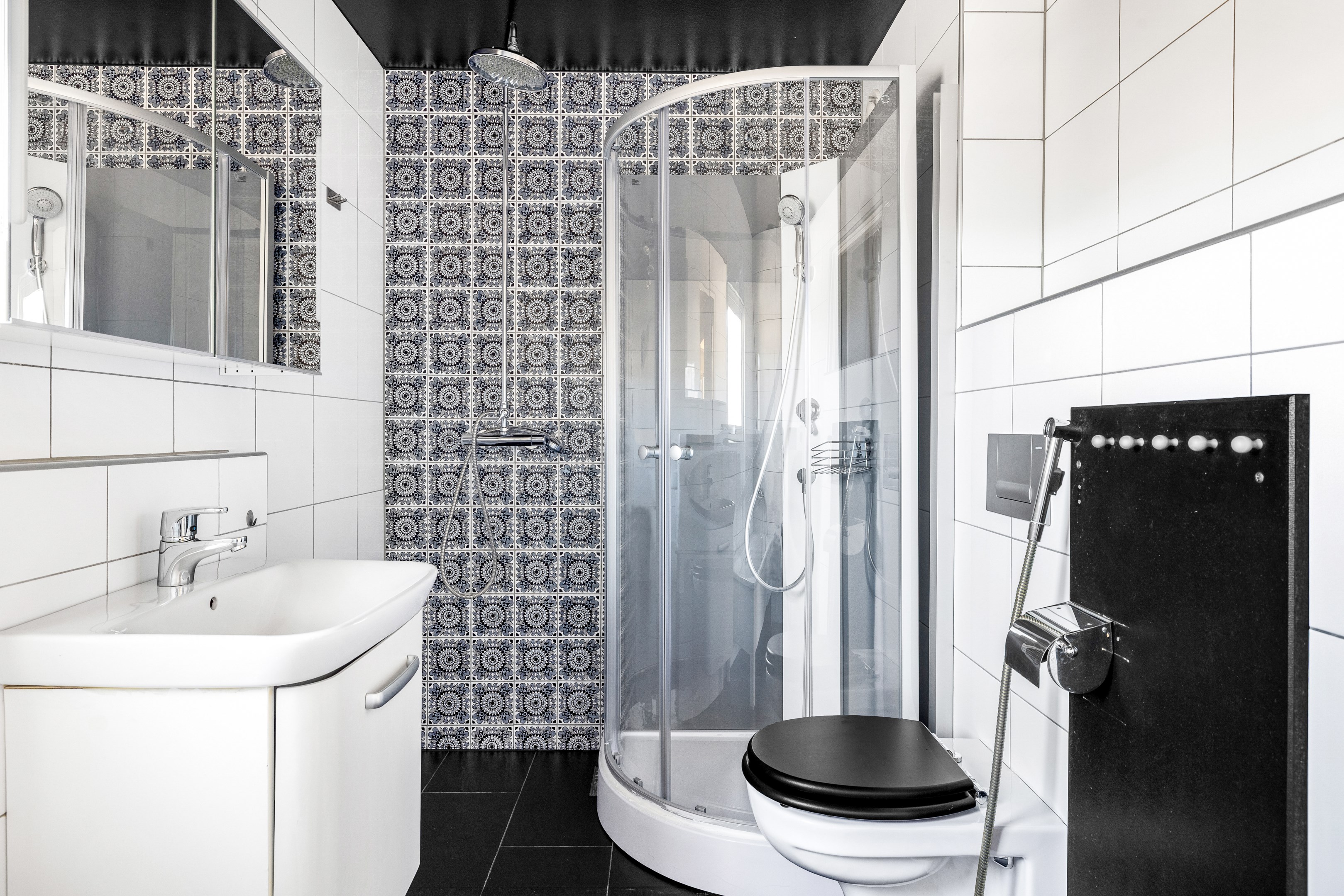 Bostadsbild från Solstrålevägen 115, Till salu i Storvreta, Uppsala
