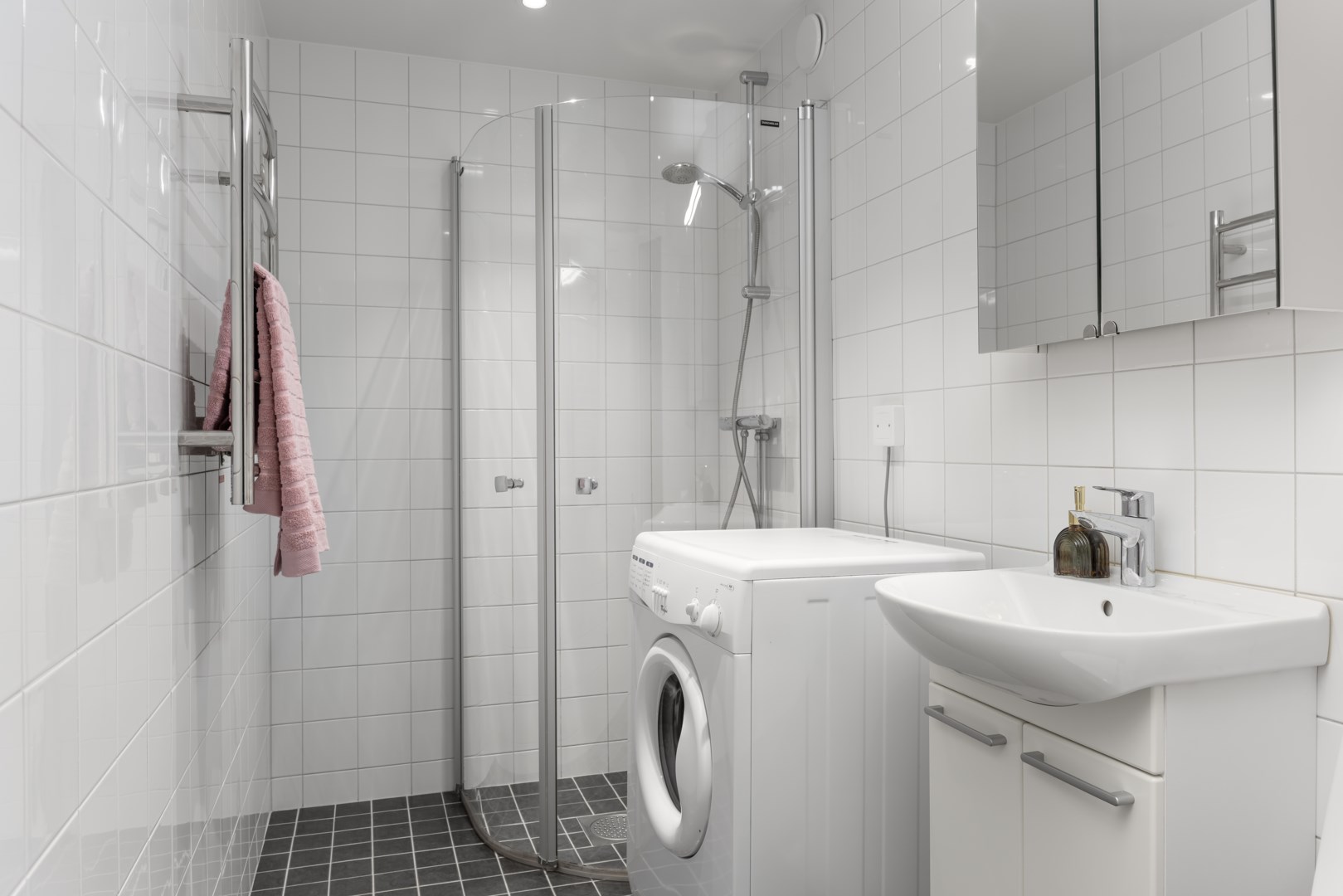 Bostadsbild från Meitens Väg 23, Till salu i Gustavsberg - Lugnet/Björnkärret, Värmdö