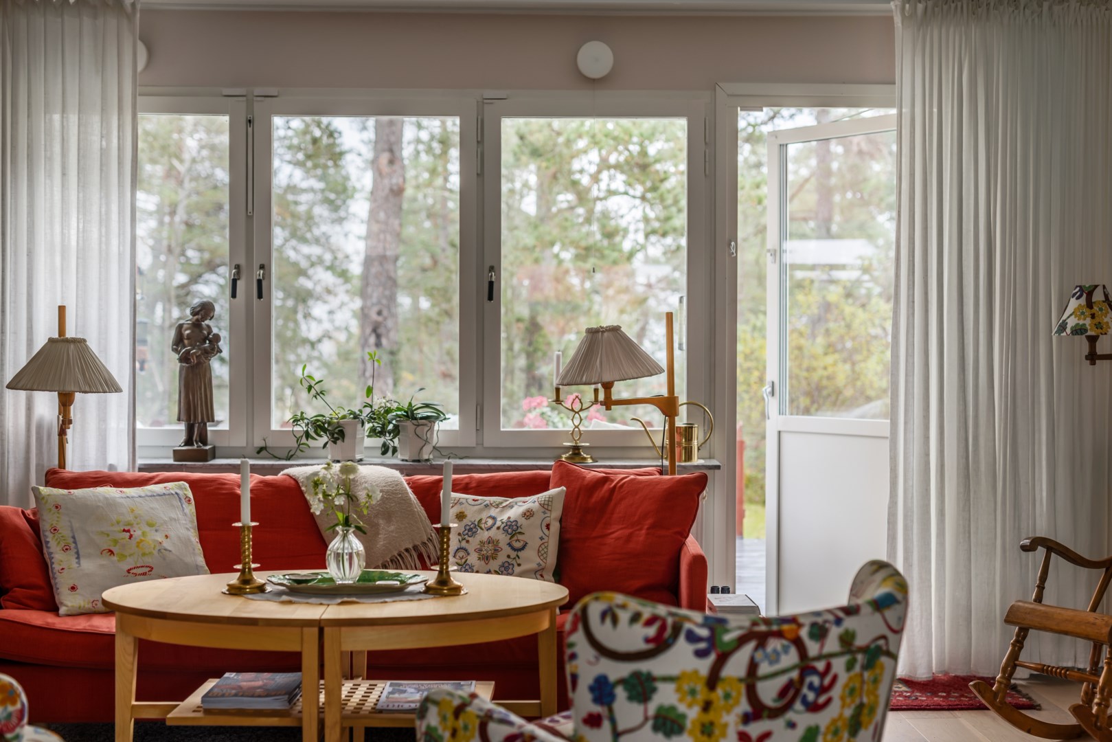 Bostadsbild från Ljuskärrsvägen 108, Kommande i Ljuskärrsberget - Saltsjöbaden, Nacka