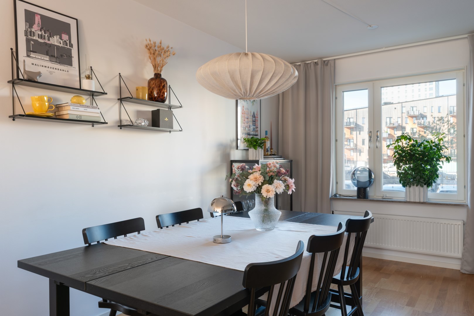 Bostadsbild från Genuagatan 4, Till salu i Öster Mälarstrand, Västerås