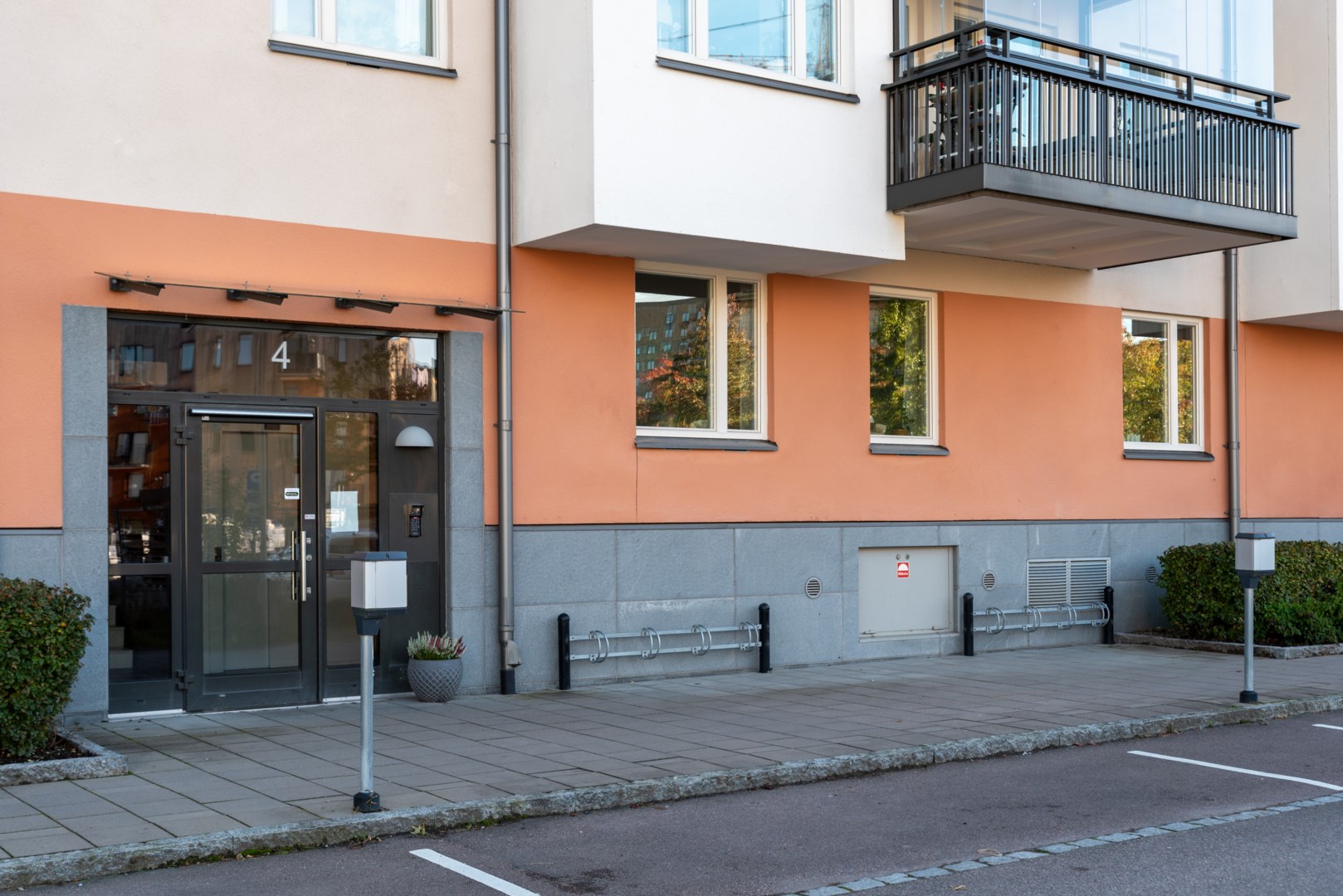 Bostadsbild från Genuagatan 4, Till salu i Öster Mälarstrand, Västerås