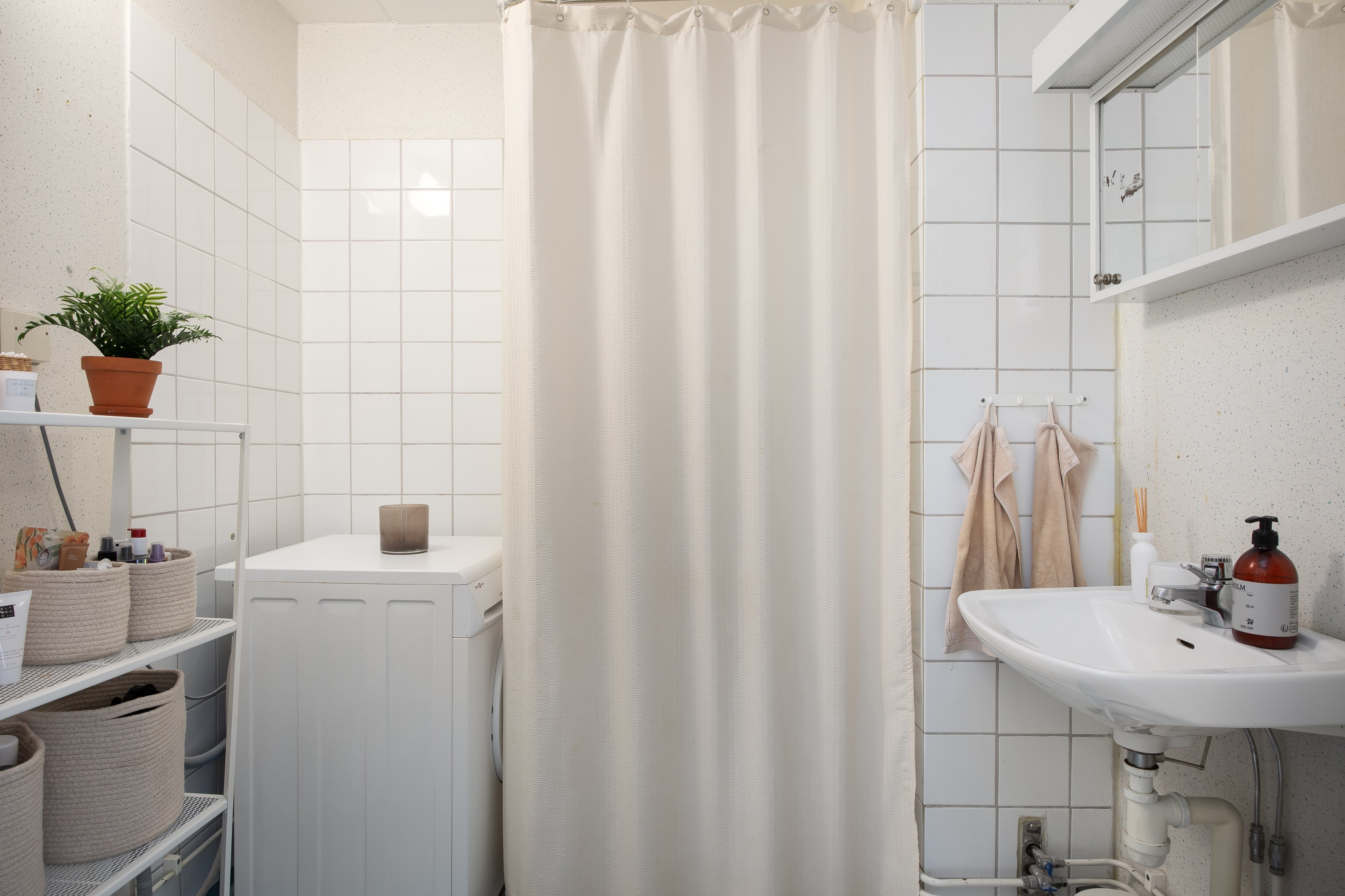 Bostadsbild från Landåvägen 73, Till salu i Jarlaberg, Nacka