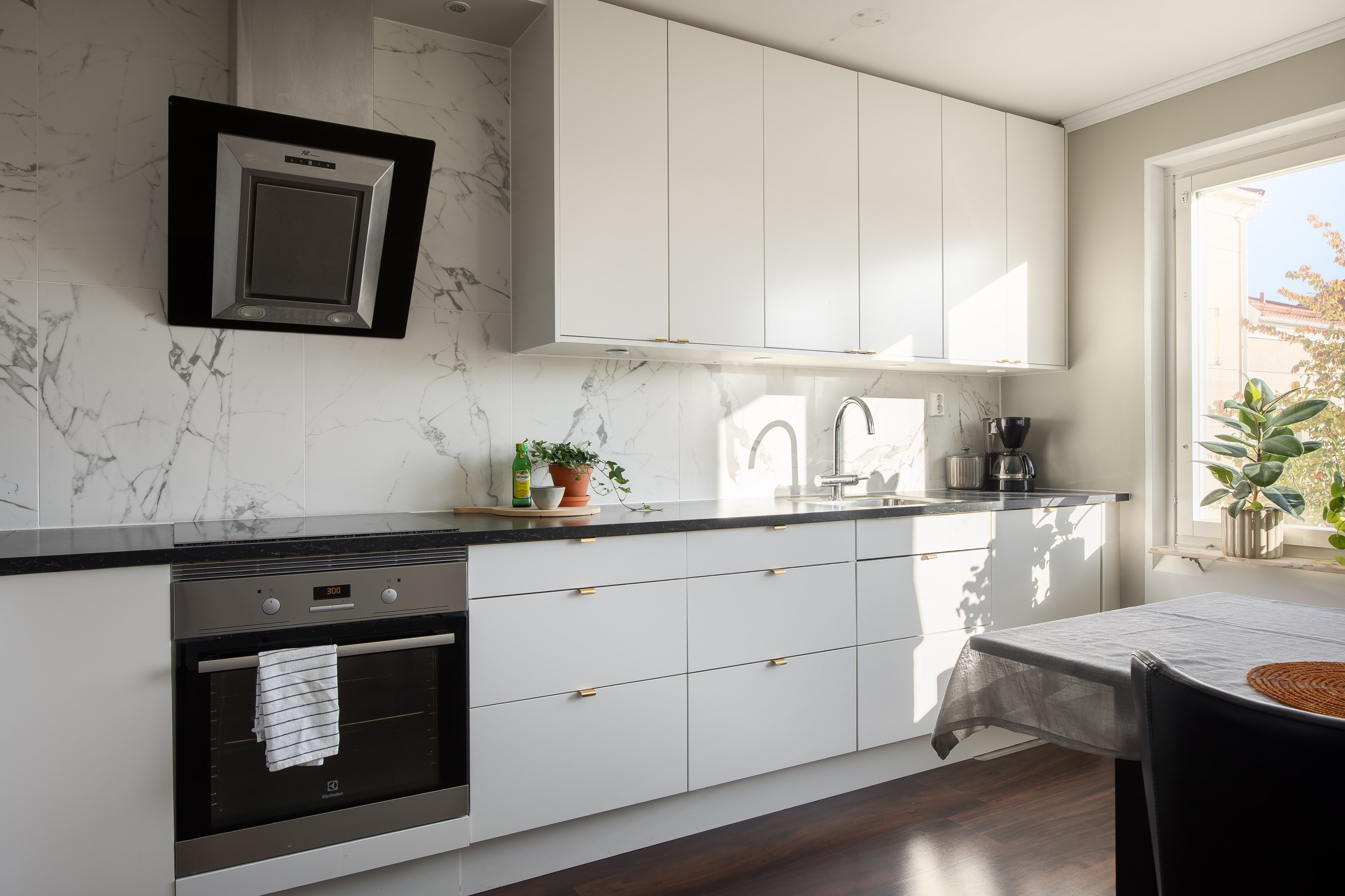 Bostadsbild från Landåvägen 73, Till salu i Jarlaberg, Nacka