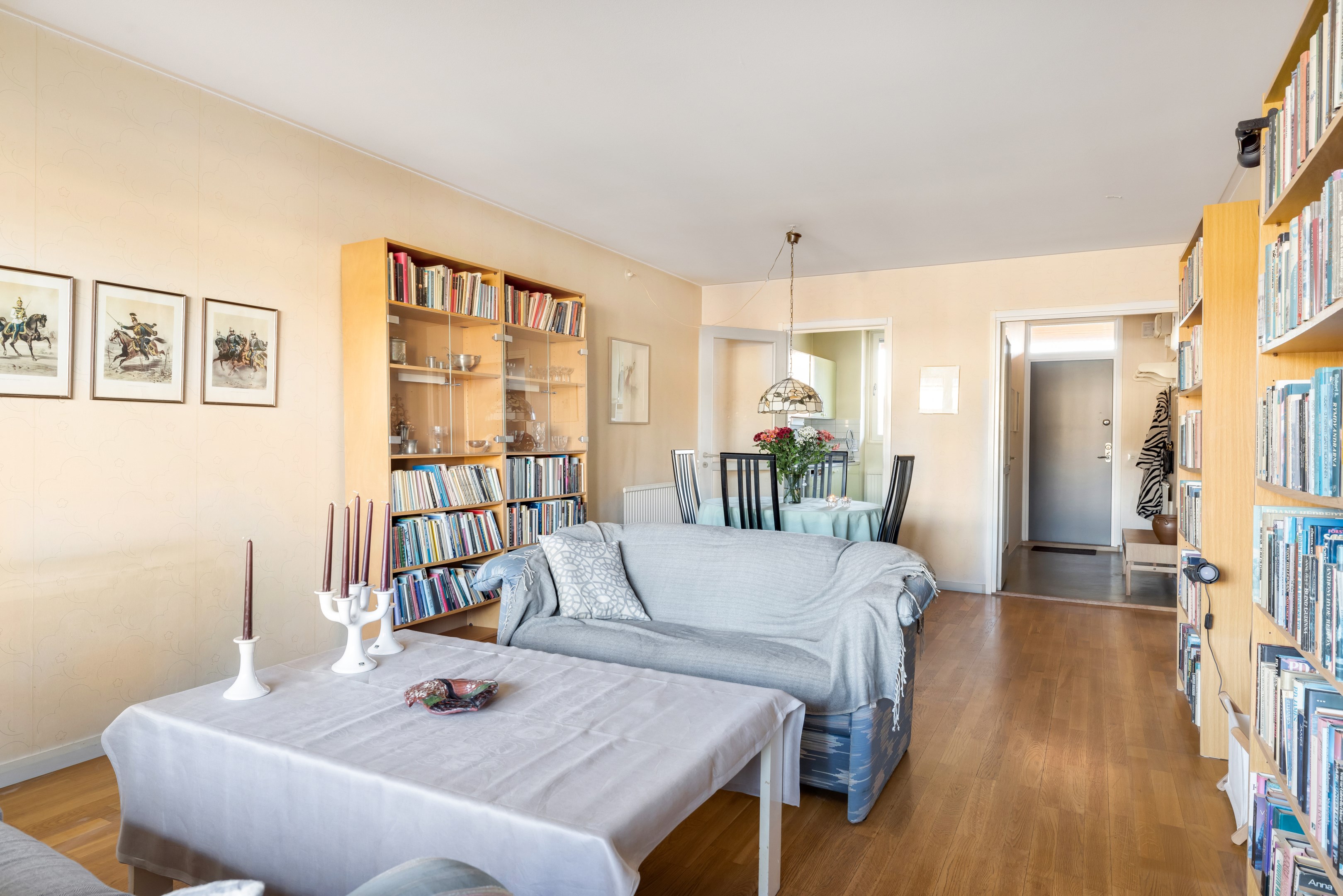 Bostadsbild från Kamomillgatan 8, Såld i Årsta, Uppsala