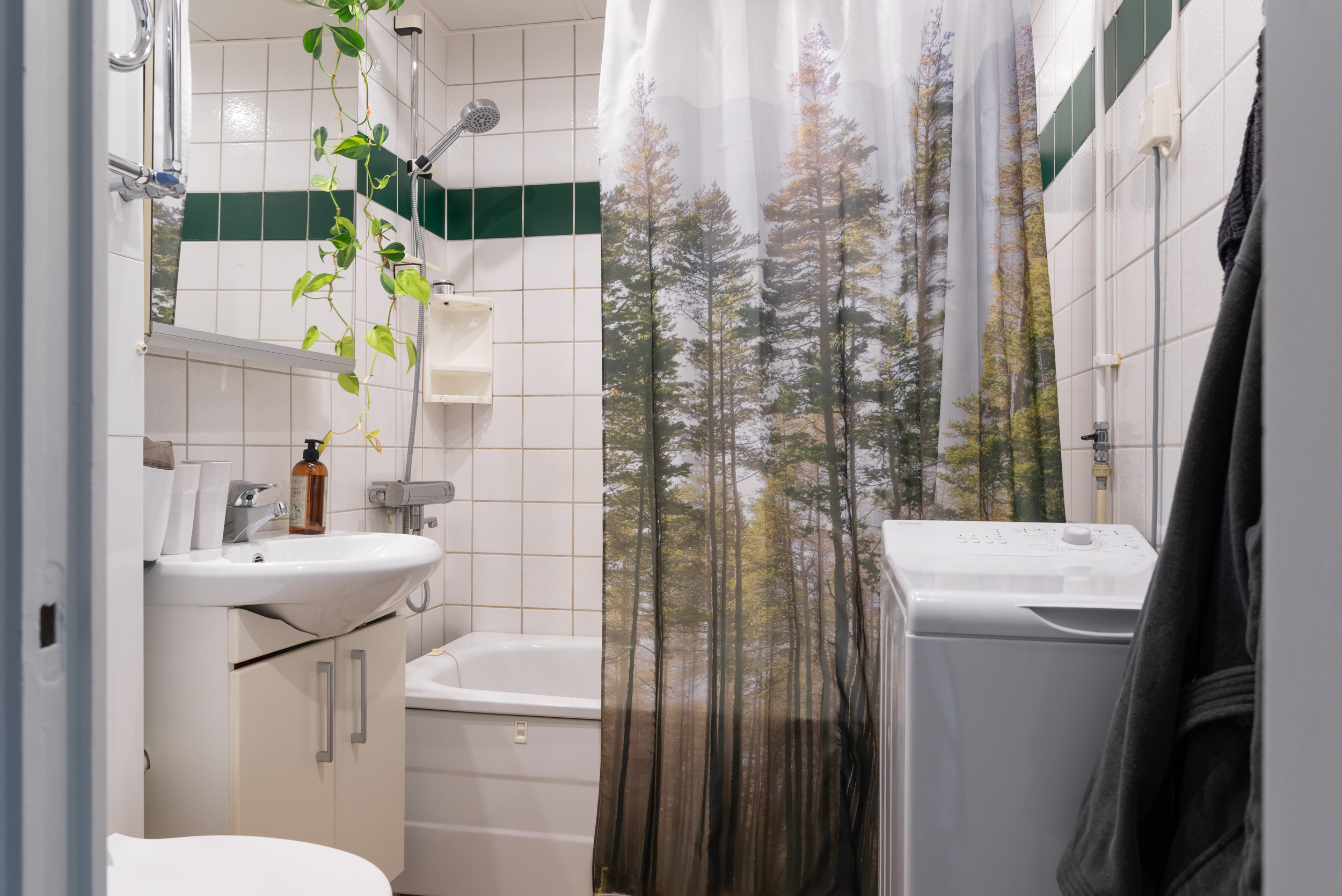 Bostadsbild från Blomstergatan 8, Till salu i Gideonsberg, Västerås