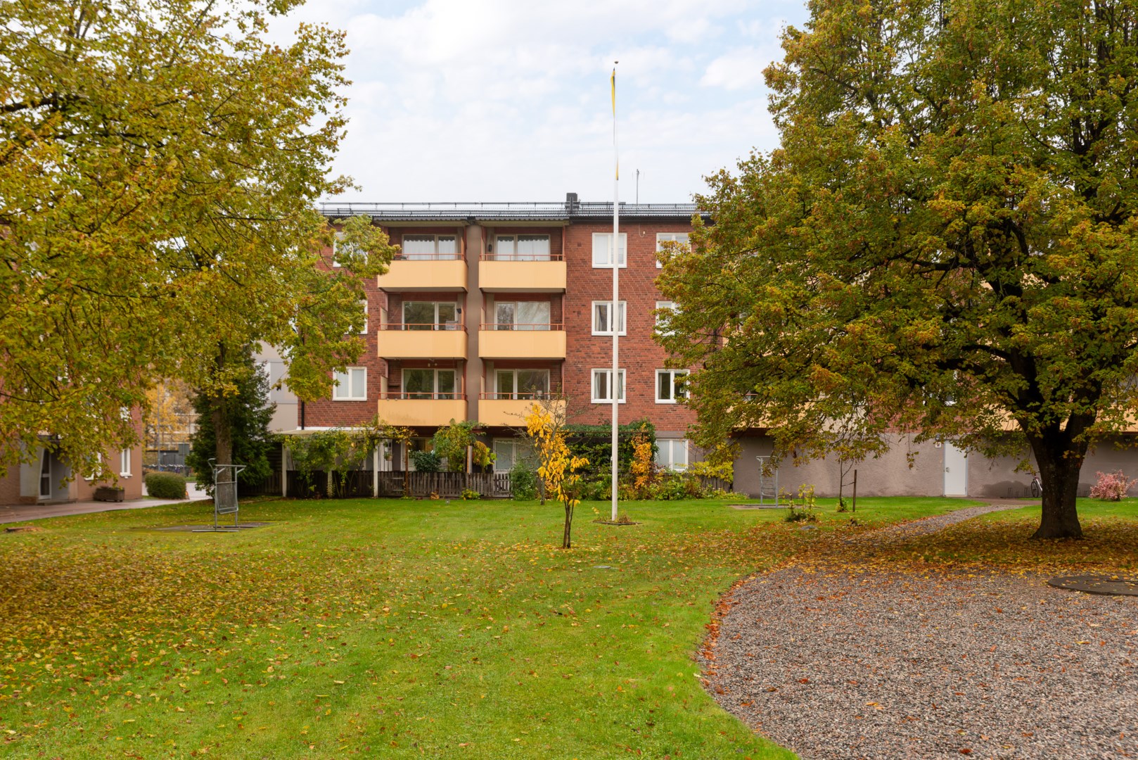 Bostadsbild från Gunnilbogatan 26A, Såld i Malmaberg, Västerås