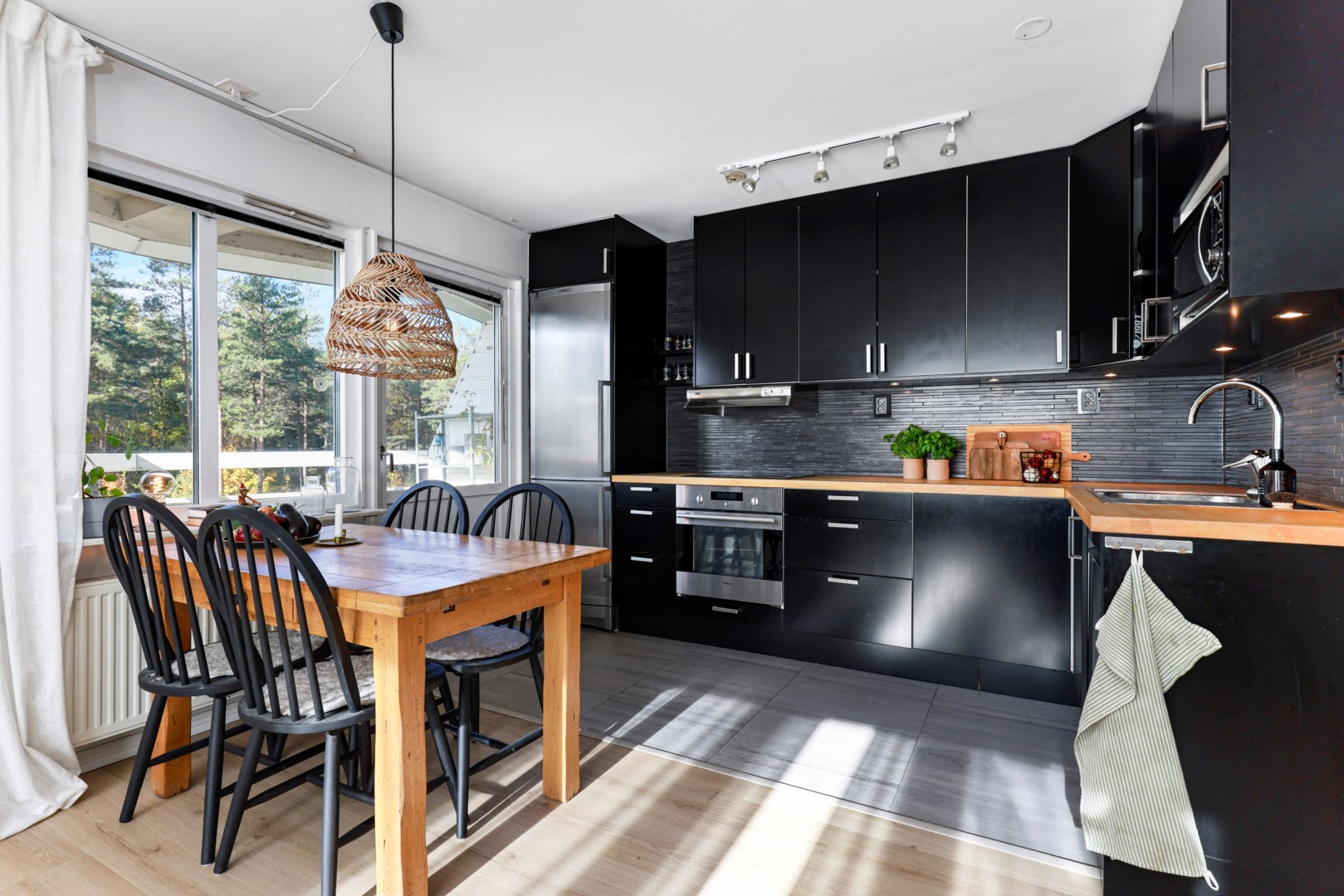 Bostadsbild från Albertinas väg 50, Kommande i Alunda, Östhammar